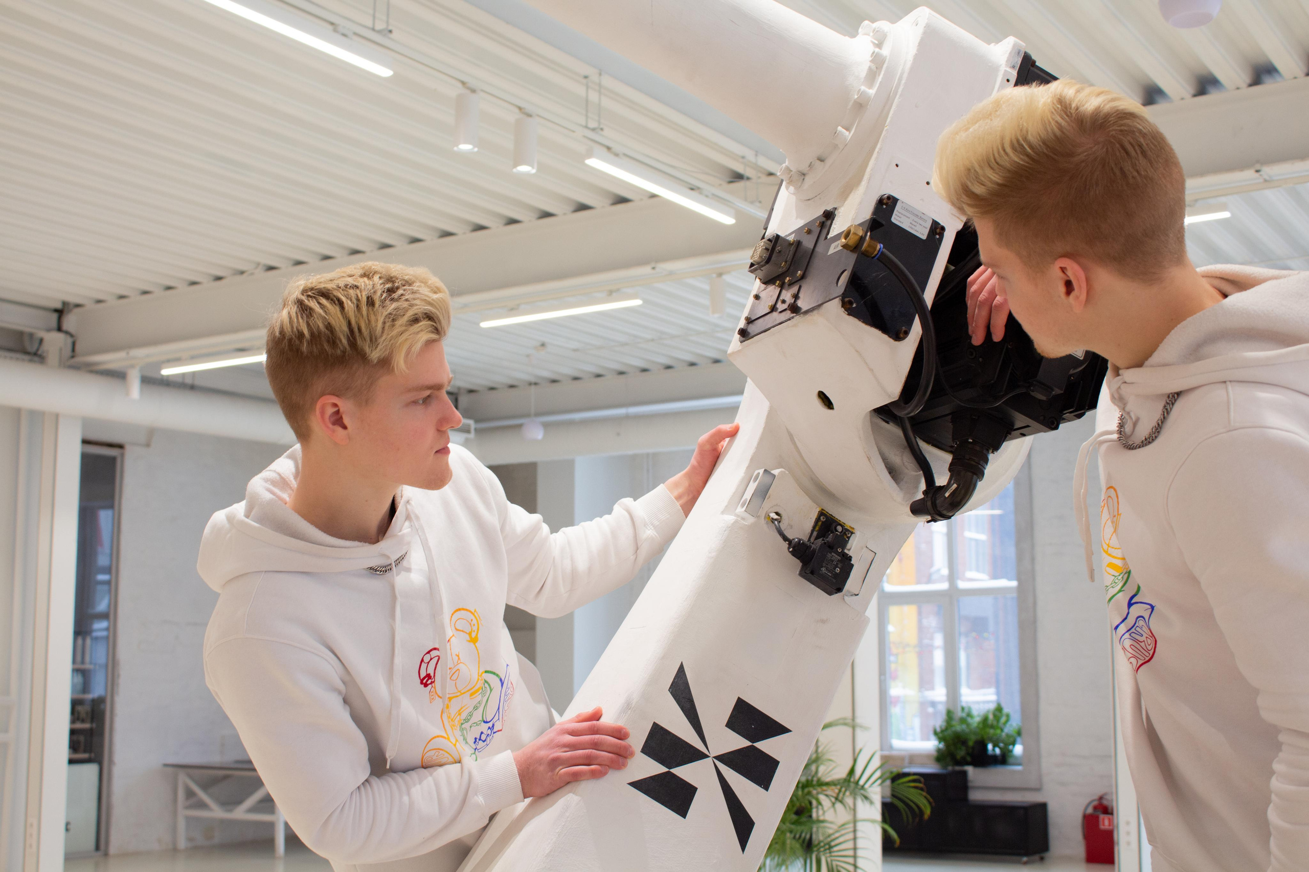 Молодежная фотосессия. Фотограф для вас и вашего бизнеса в Москве Альбина Никифоров