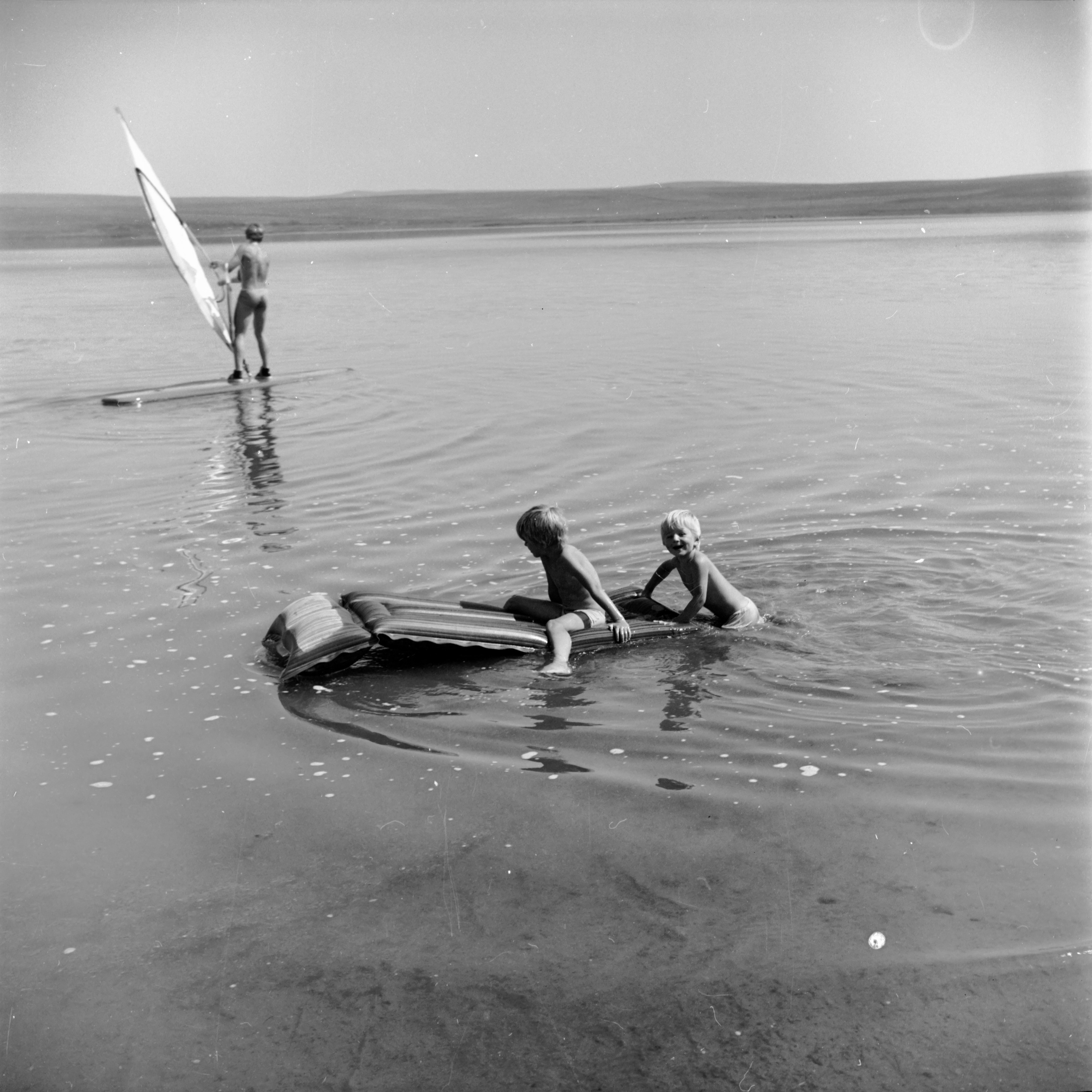 Тувинский Авиаотряд / Клуб любителей Виндсёрфинга. Антон Великий