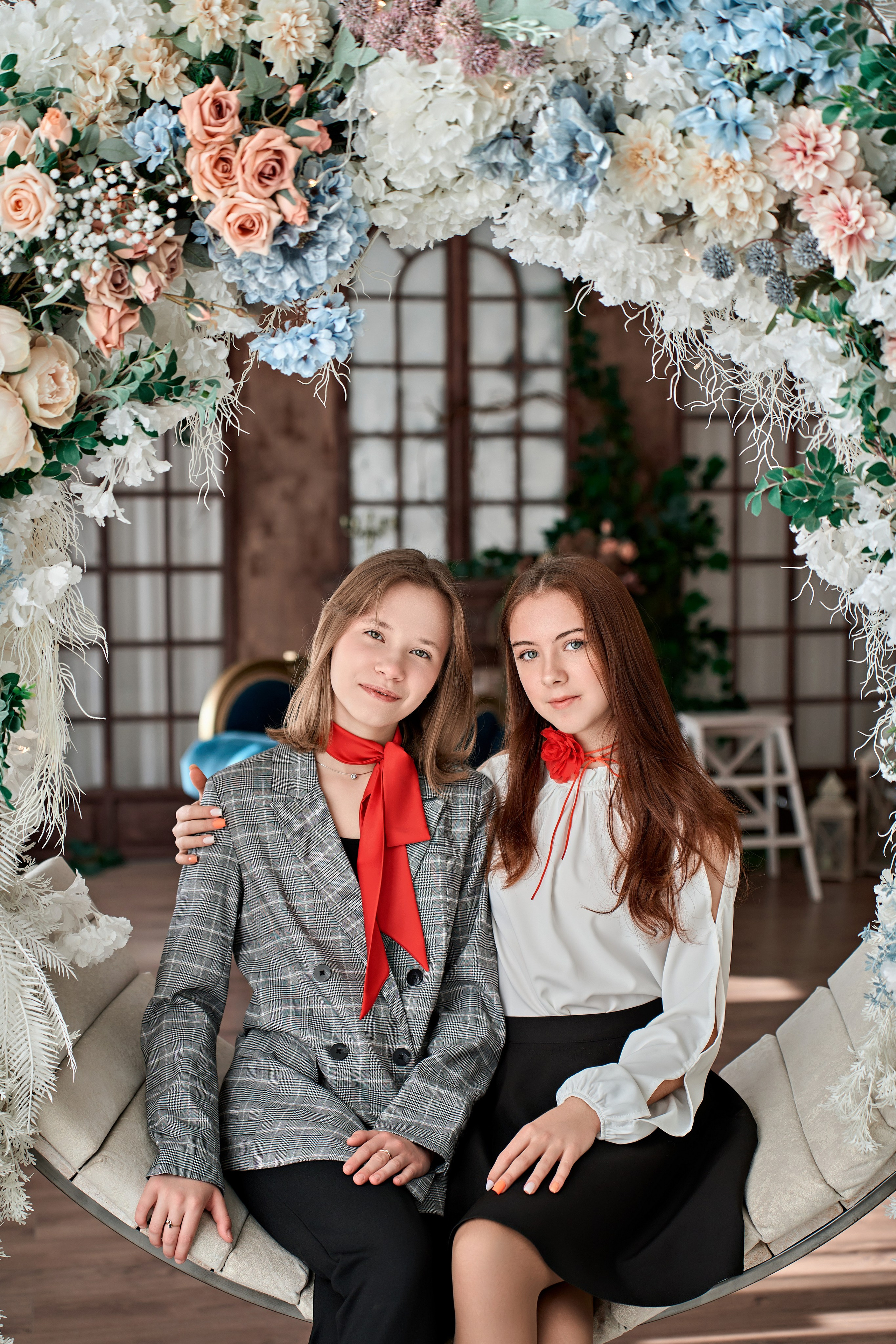 Фотосъёмка в студии «Окна» на выпускные альбомы. Калуга. Фотограф Меняйло Евгений. Свадьба. Портрет. Репортаж. Семья. Контент