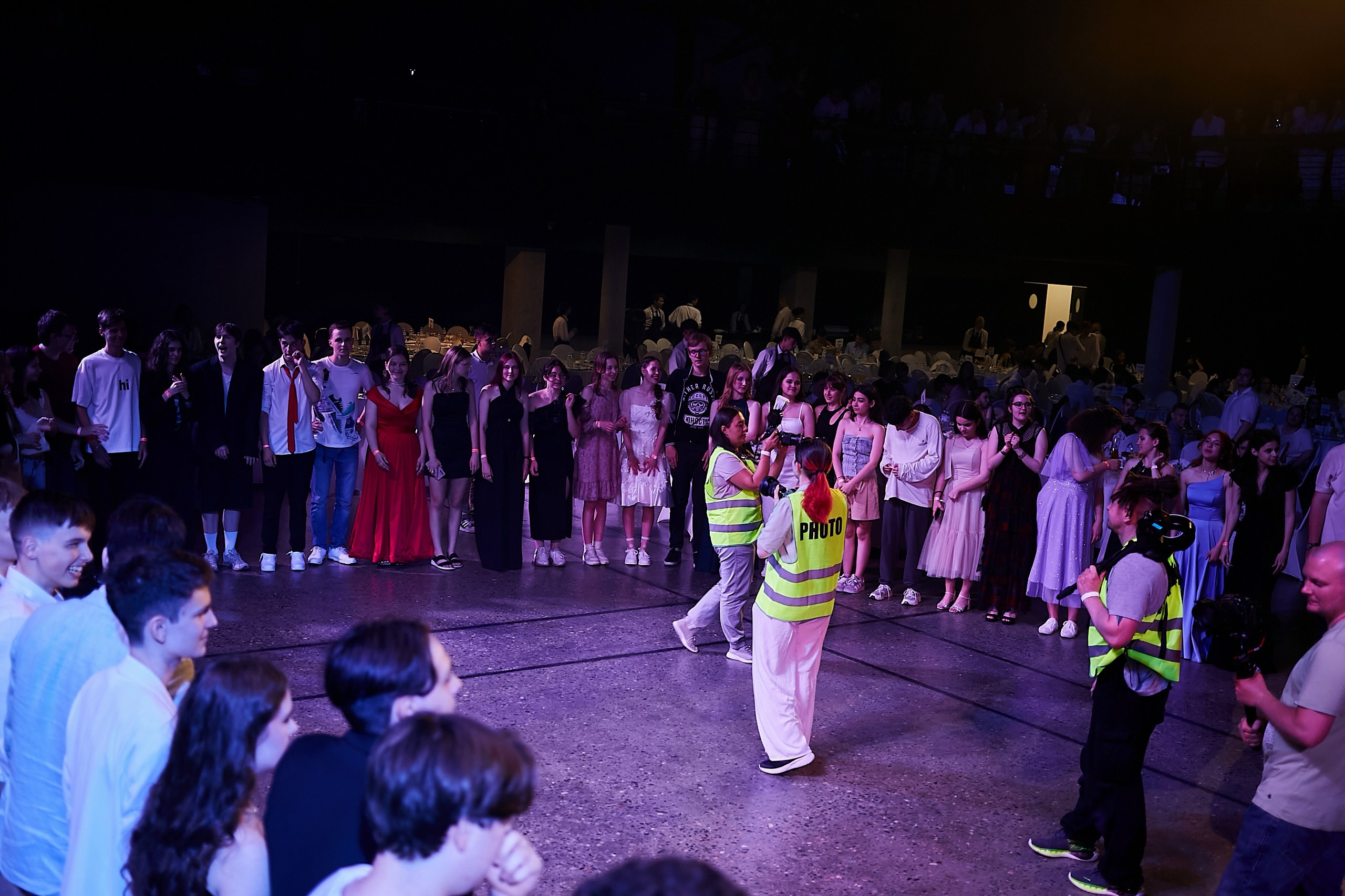 Выпускной 2024 концертный зал Академия ВТБ. Фотограф и Видеограф в Москве. Олег Корушев