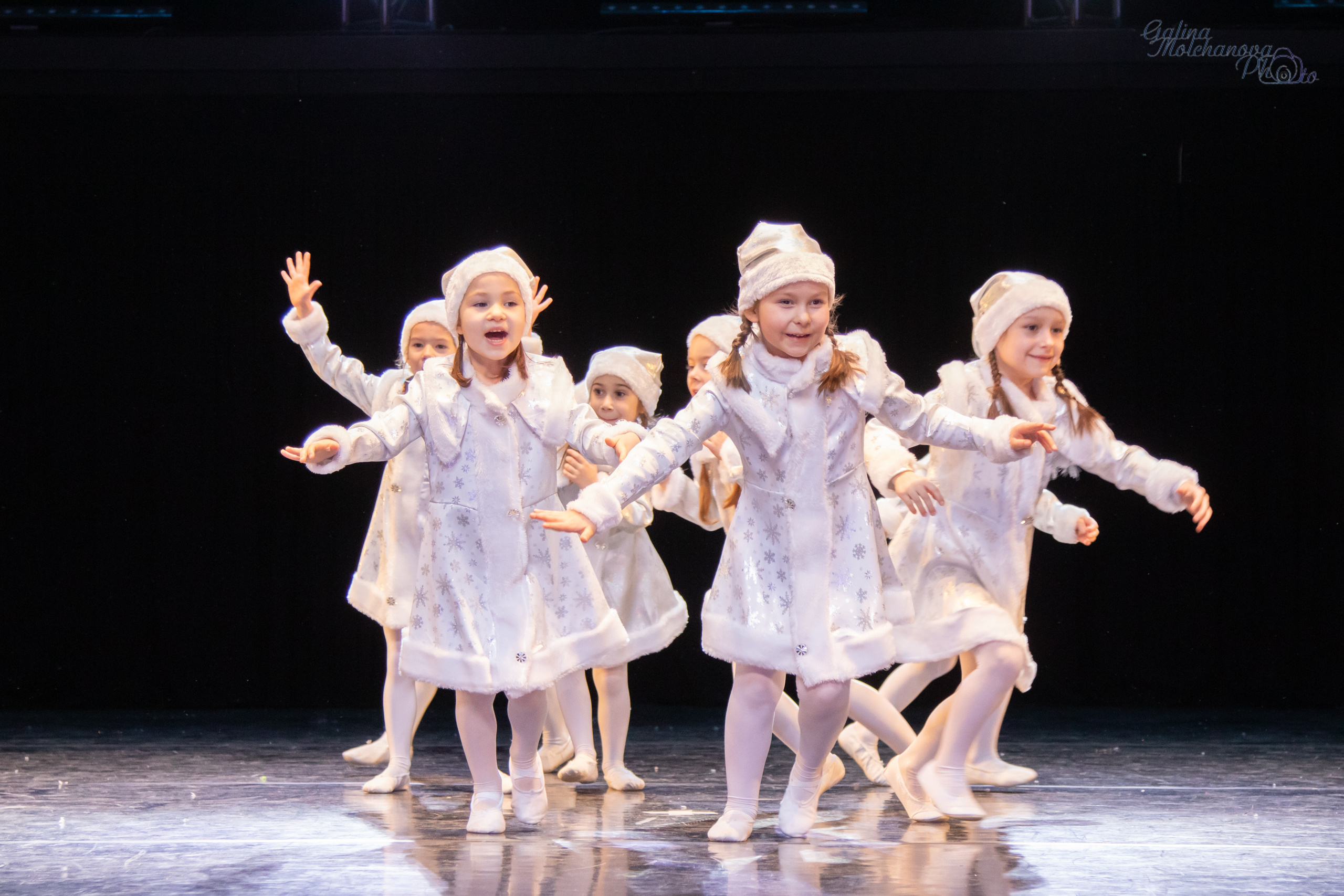 Новогодний концерт танцевального коллектива. Балетный фотограф в Москве Галина Молчанова