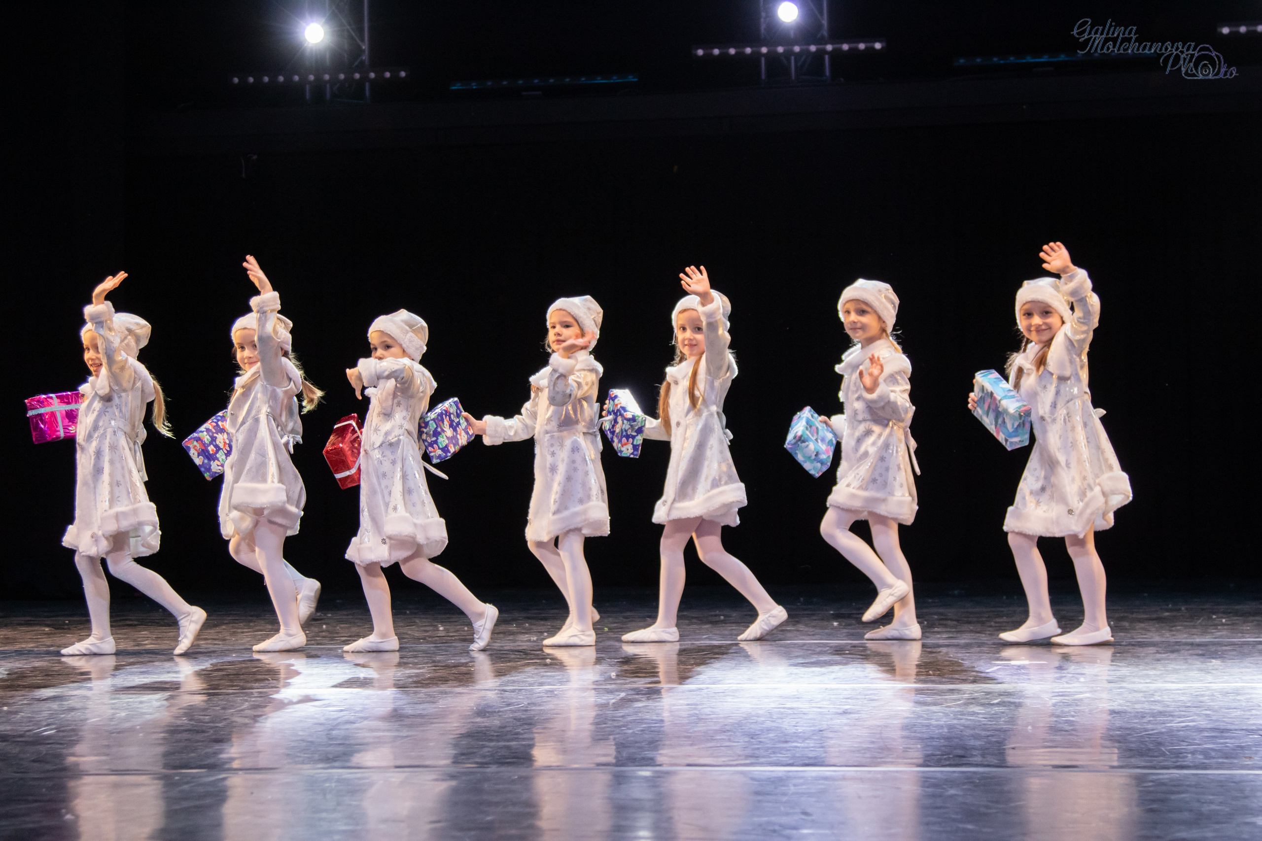 Новогодний концерт танцевального коллектива. Балетный фотограф в Москве Галина Молчанова