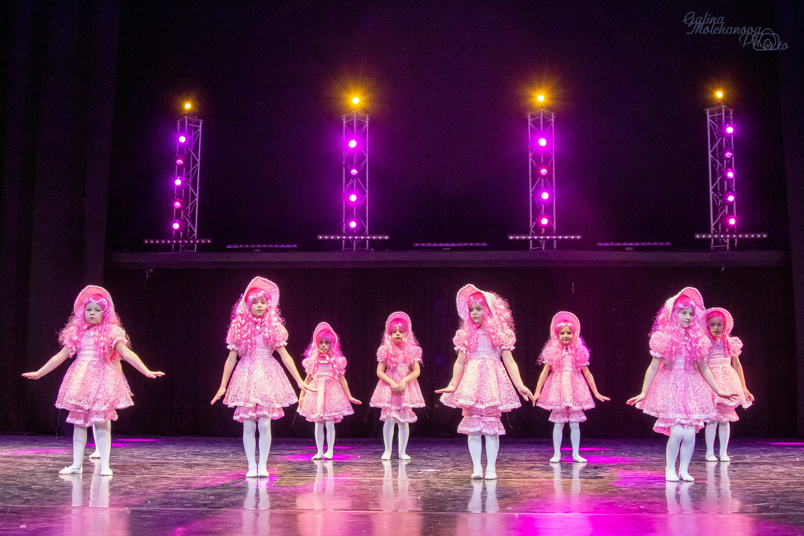 Новогодний концерт танцевального коллектива. Балетный фотограф в Москве Галина Молчанова