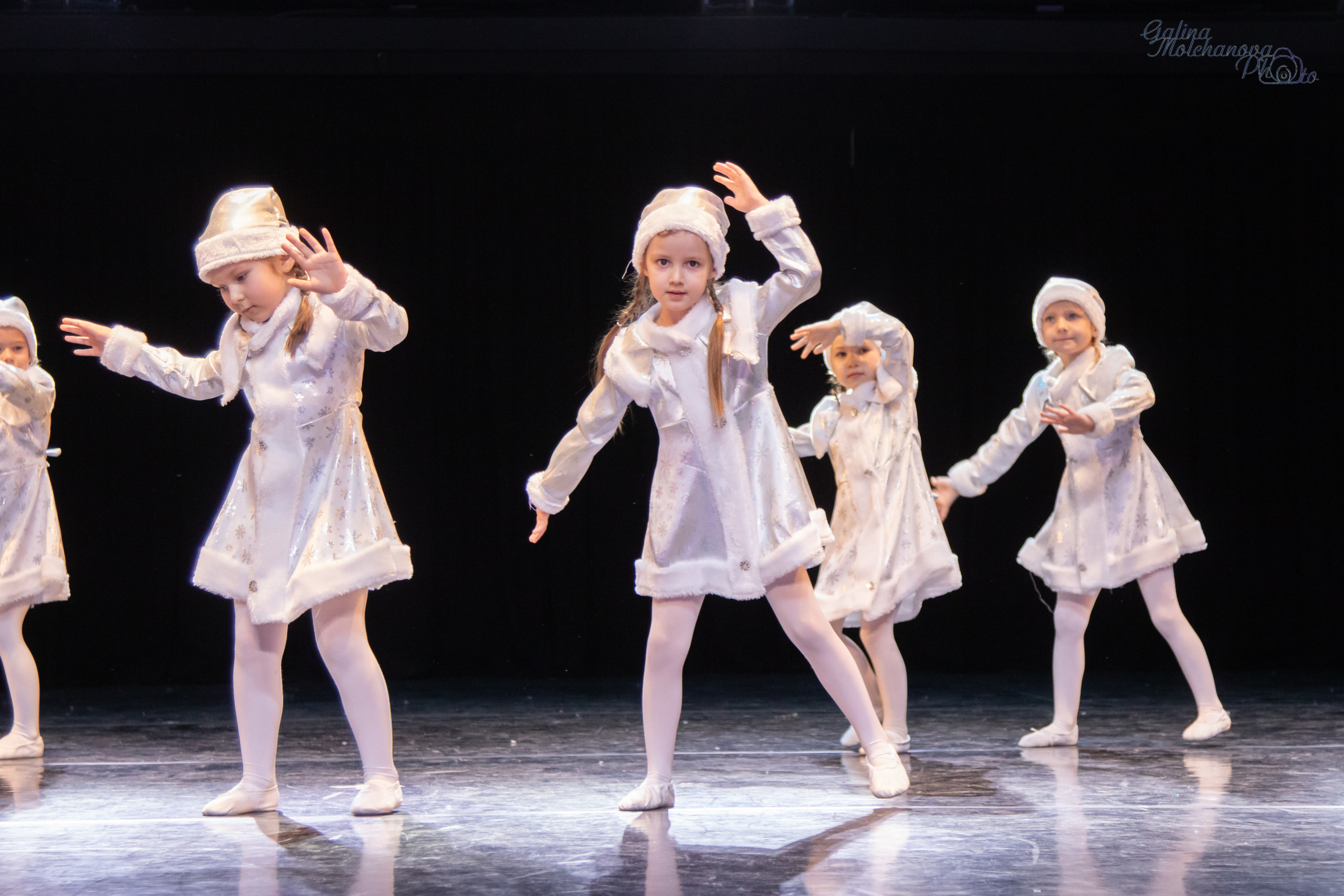 Новогодний концерт танцевального коллектива. Балетный фотограф в Москве Галина Молчанова