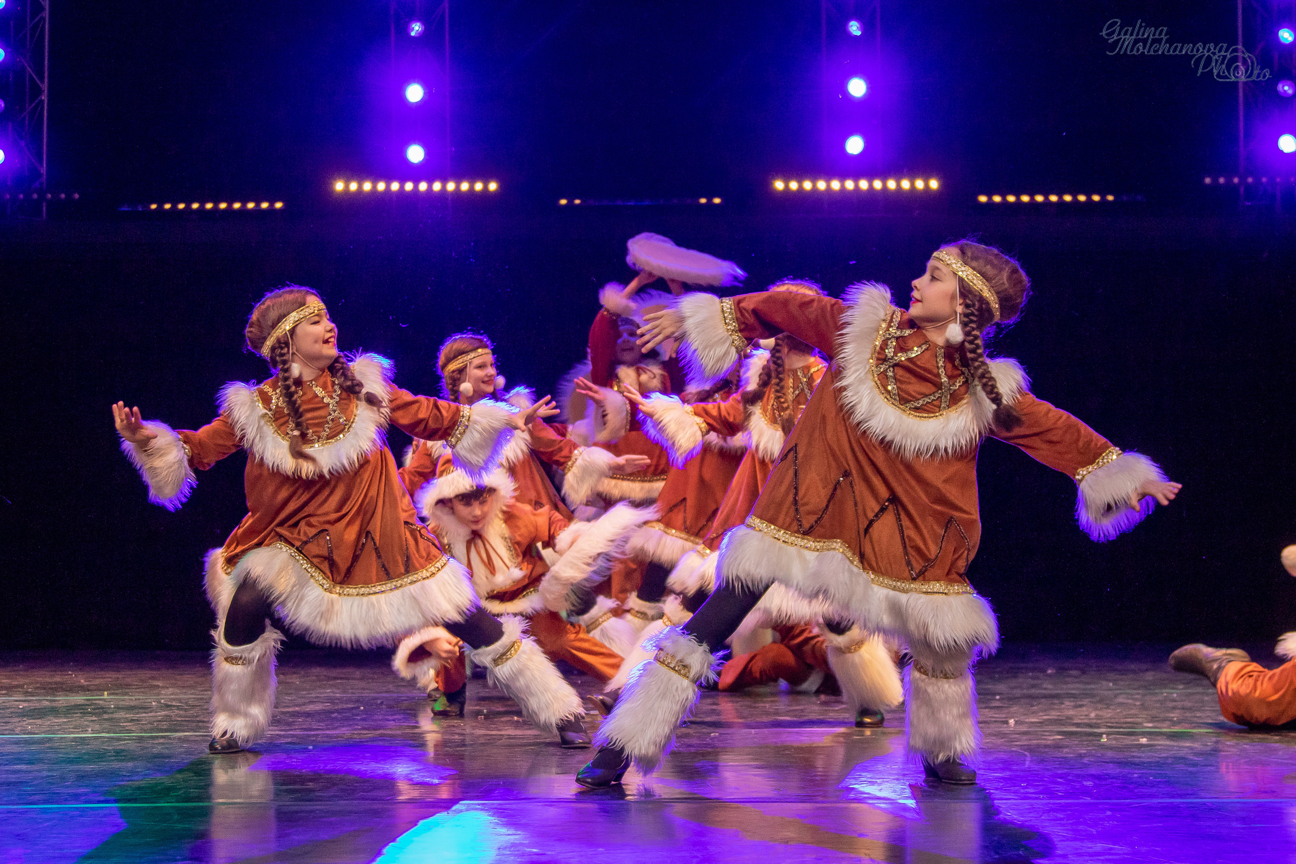 Новогодний концерт танцевального коллектива. Балетный фотограф в Москве Галина Молчанова