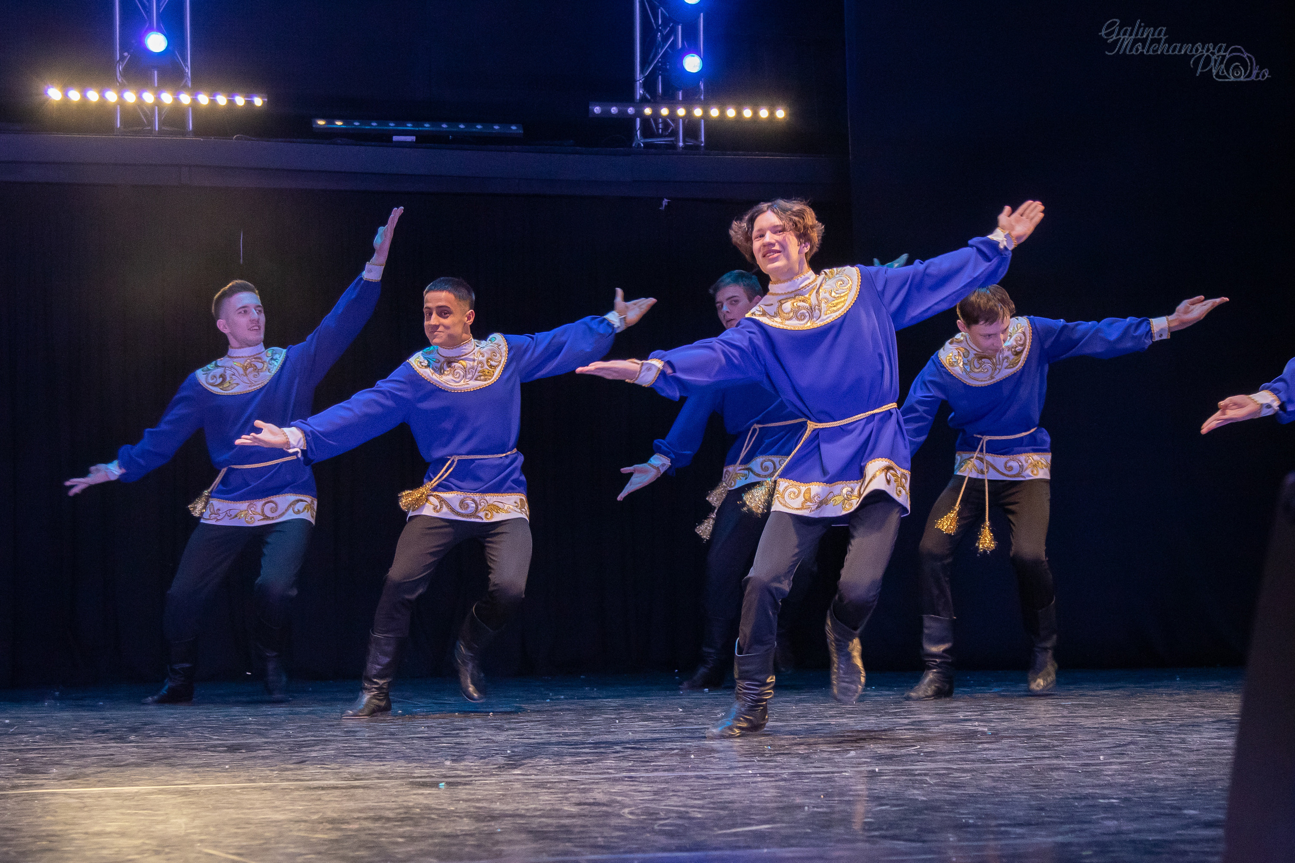 Новогодний концерт танцевального коллектива. Балетный фотограф в Москве Галина Молчанова