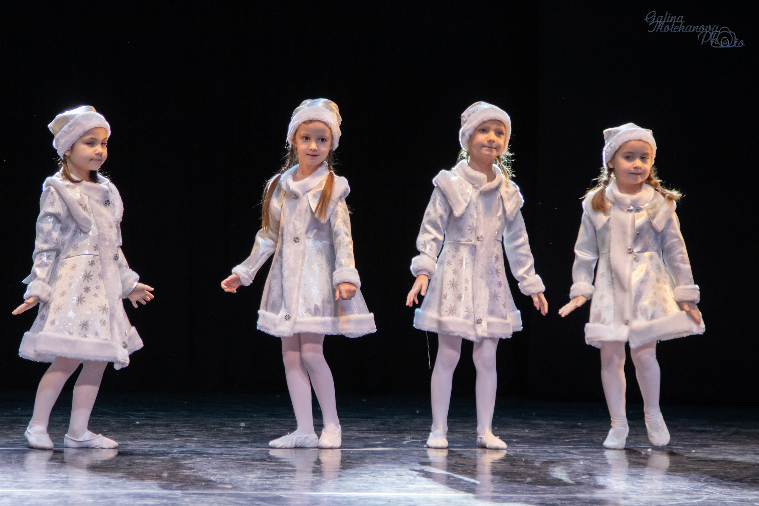 Новогодний концерт танцевального коллектива. Балетный фотограф в Москве Галина Молчанова