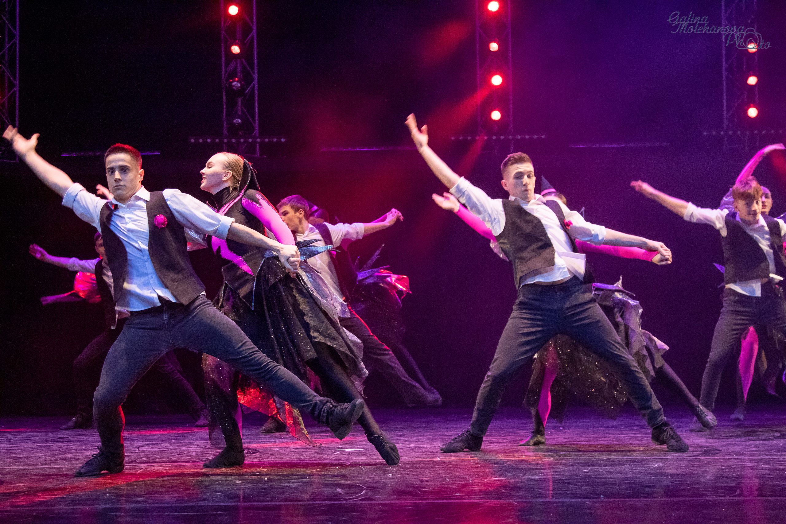 Новогодний концерт танцевального коллектива. Балетный фотограф в Москве Галина Молчанова