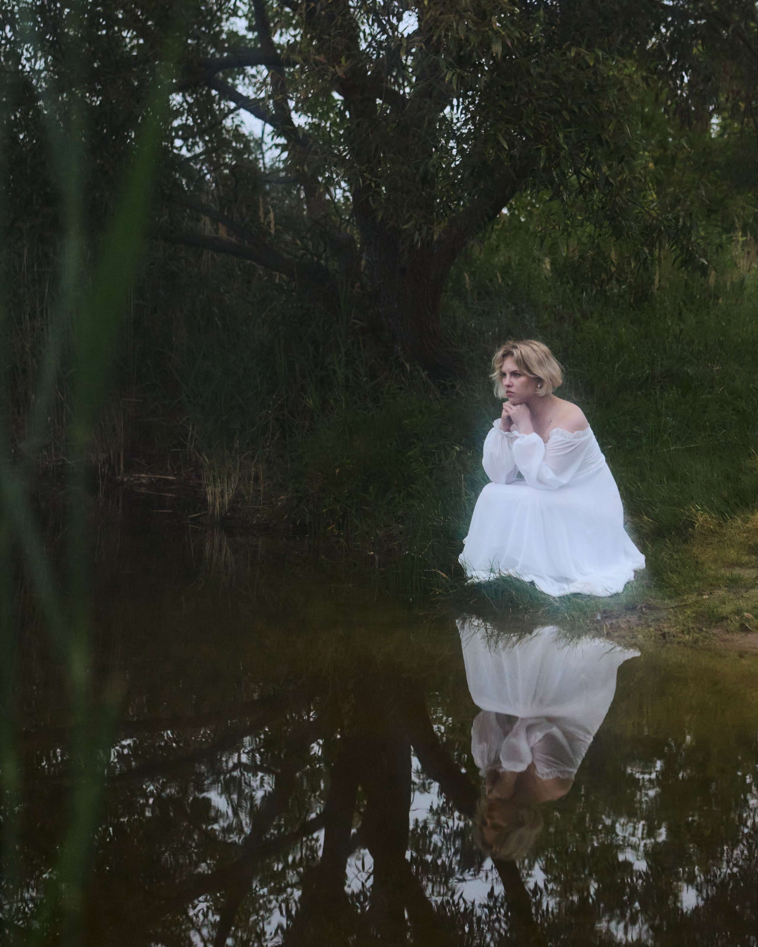 атмосферные кадры у воды летом, фотограф в Москве