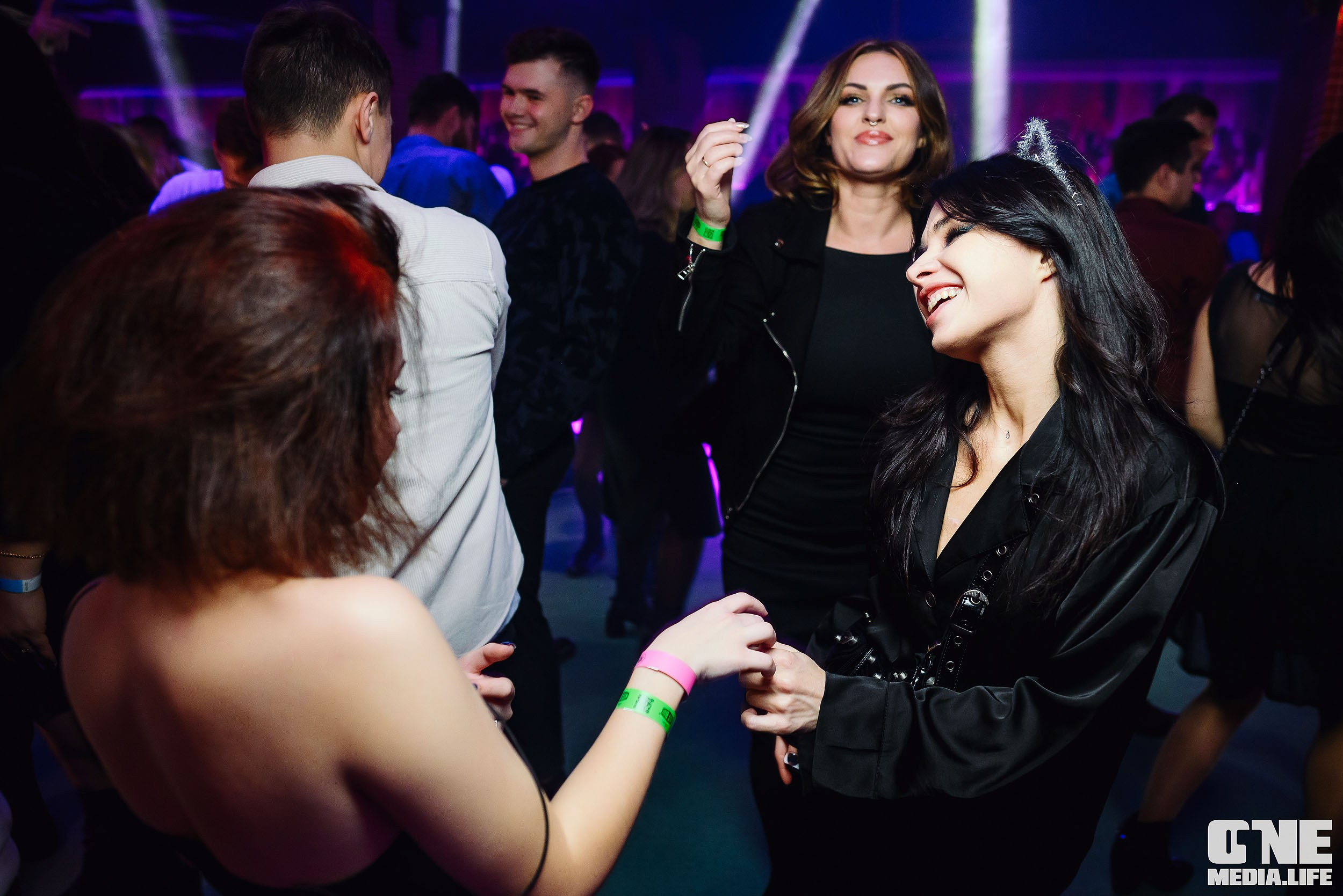 Фоторепортаж репортаж из Планеты. One Media Life: фоторепортажи, фотоотчеты с мероприятий и заведений