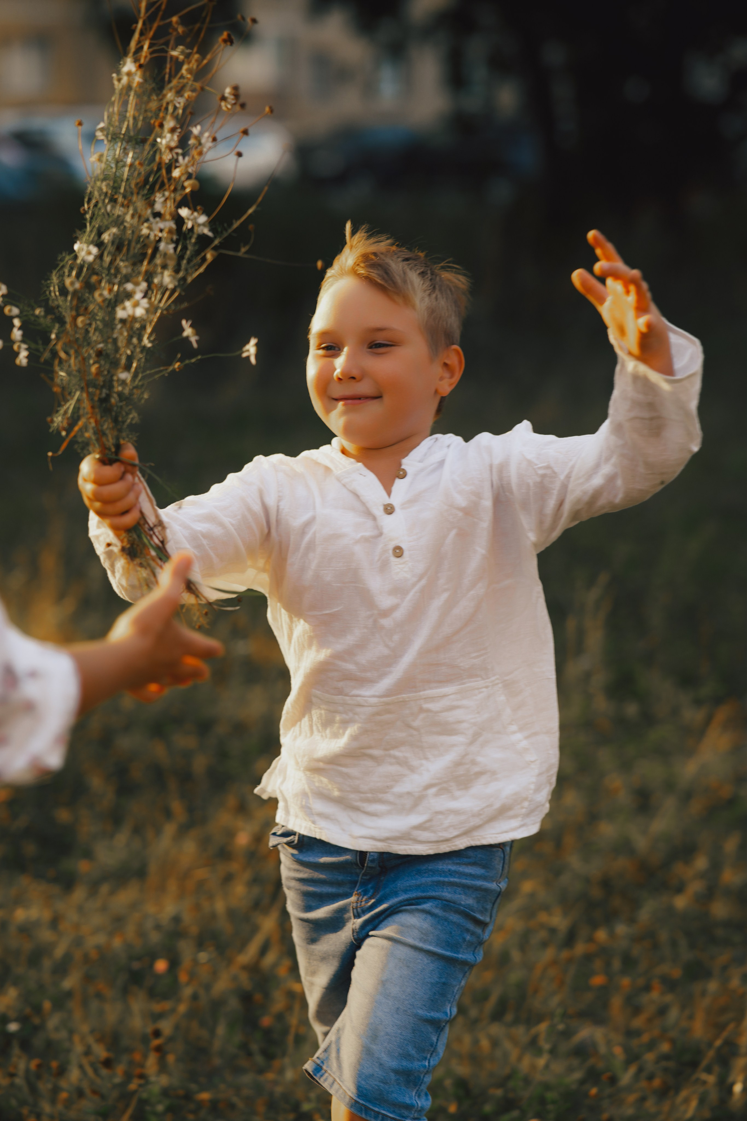 У дома. Фотограф Мария Зайчик