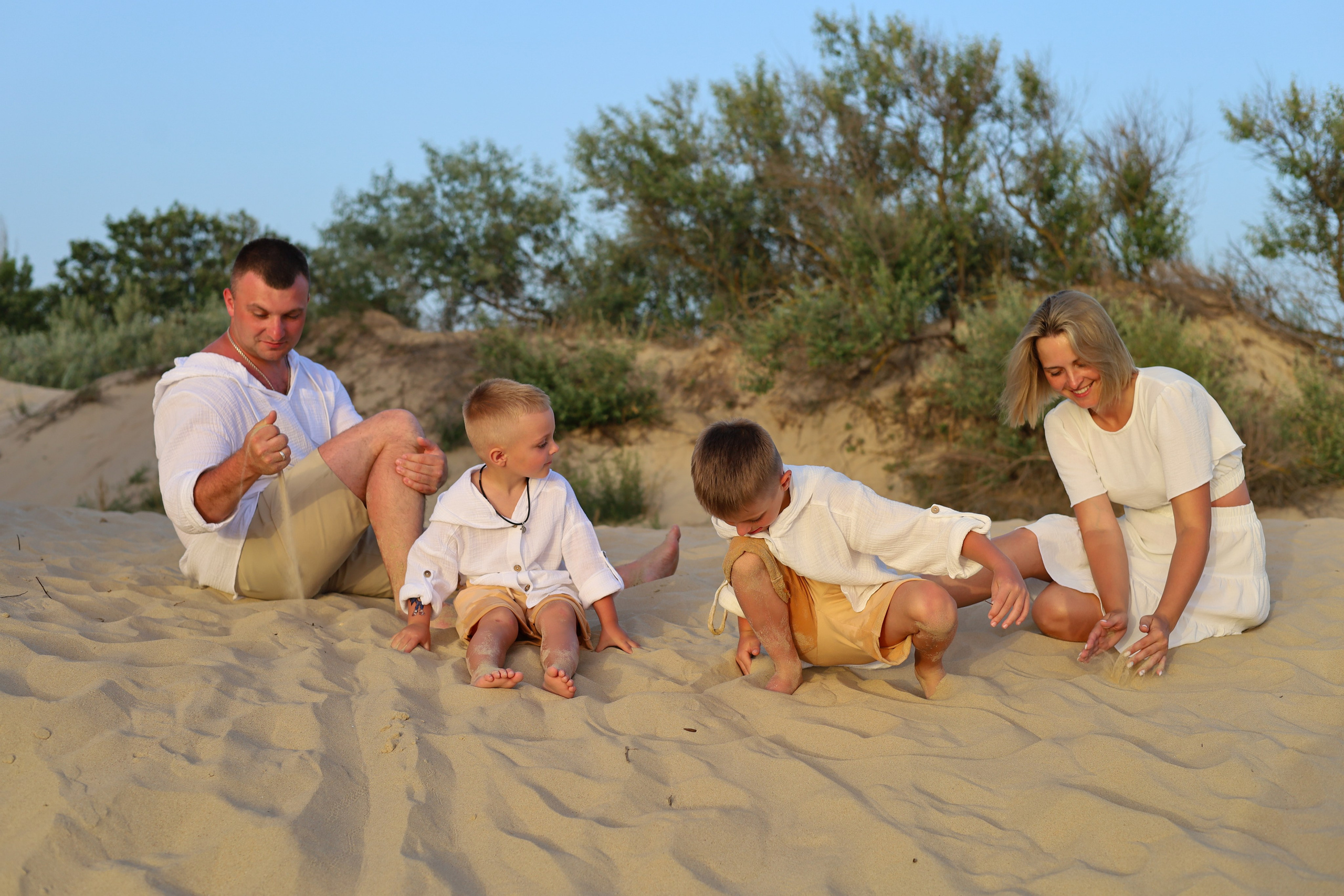 Индивидуальные съемки. Ваш свадебный и семейный фотограф😊