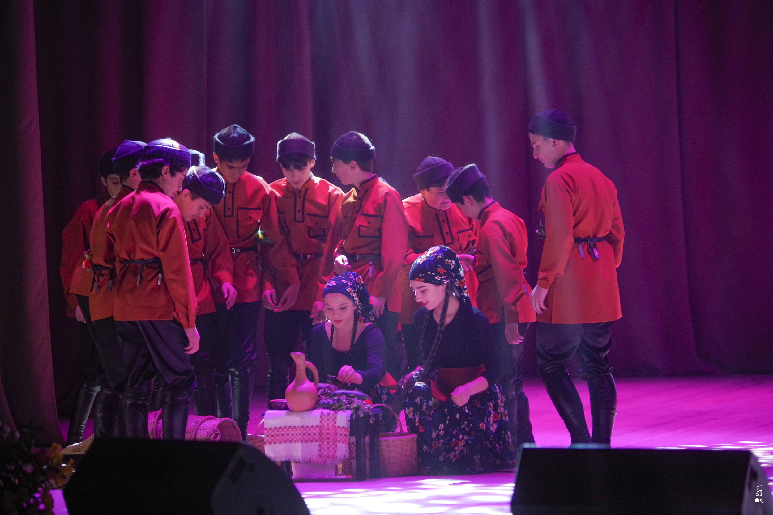 Танцы в Хоби. Портретный фотограф Денис Милютин