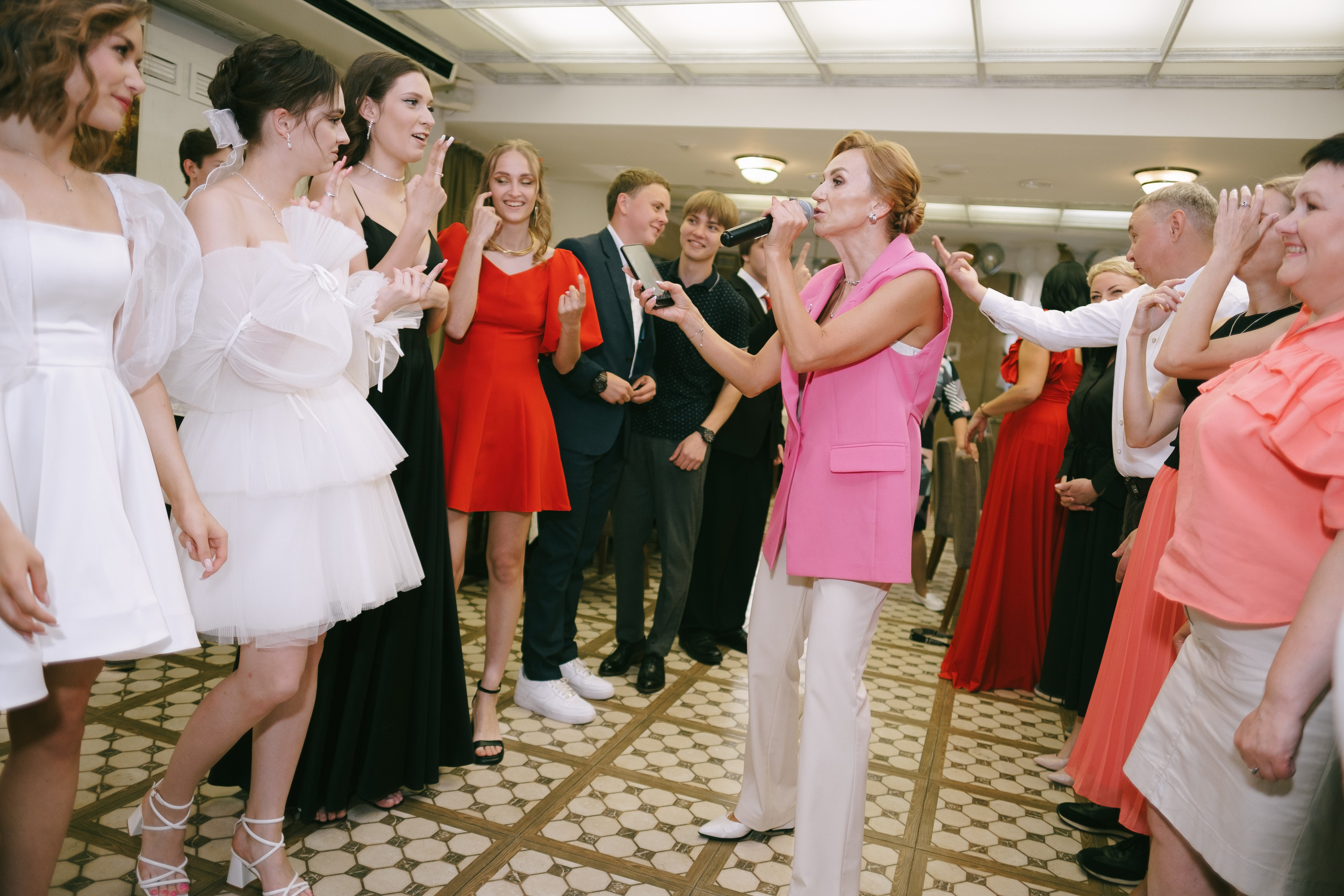 Выпускной школа 33. Свадебный и репортажной фотограф Денис Ожигин в Краснодаре и Краснодарском крае