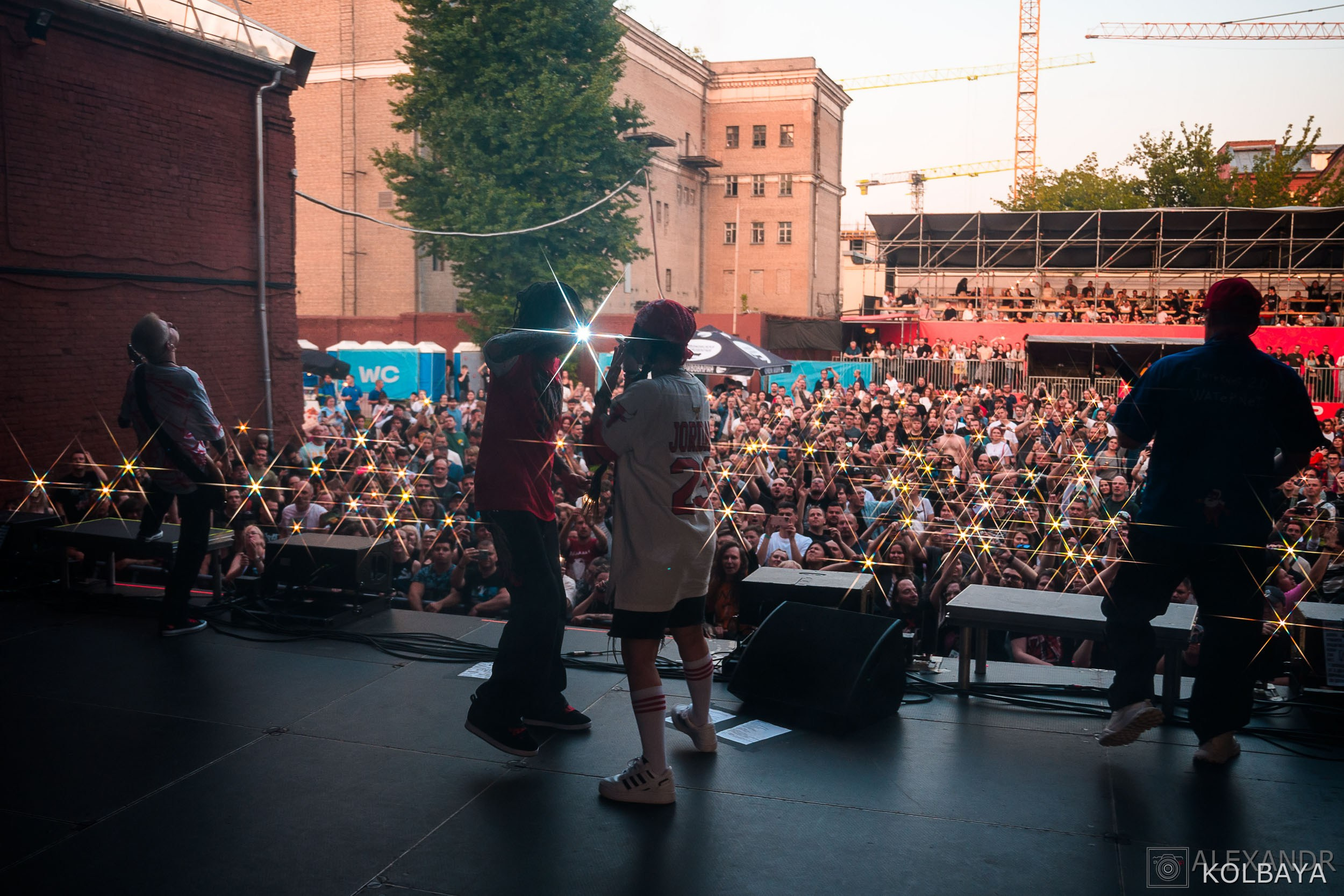Фоторепортаж с концерта группы СЛОТ на Red Summer 2025. Концертный и театральный репортажный фотограф в Москве Александр Колбая
