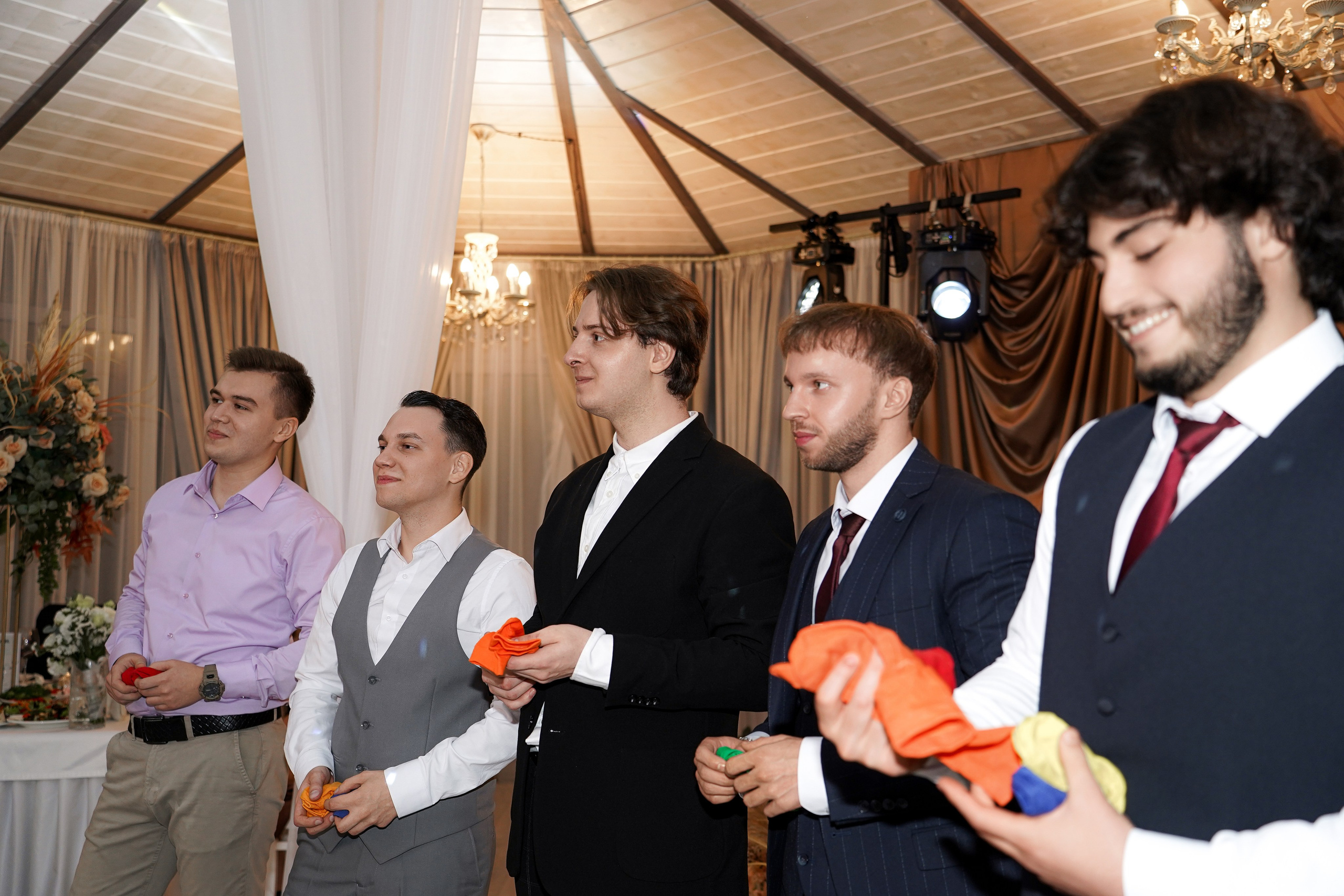 Свадебный банкет в беседке. Свадебный фотограф в Ростове-на-Дону. Таинство Крещения и Венчания, семейные фотосессии. Алёна Чёботова