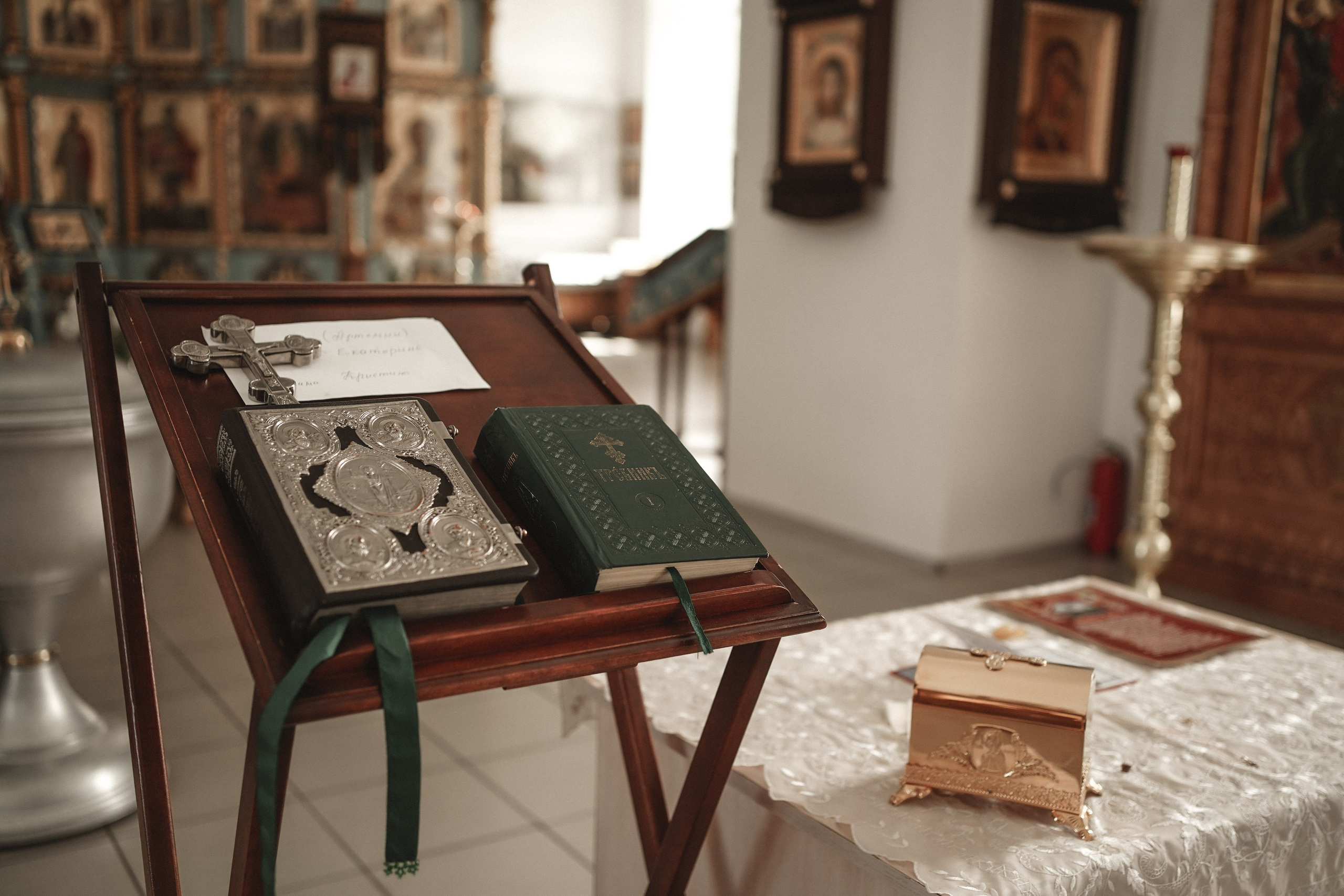 Таинство Крещения в Успенском храме. Свадебный фотограф в Ростове-на-Дону. Таинство Крещения и Венчания, семейные фотосессии. Алёна Чёботова