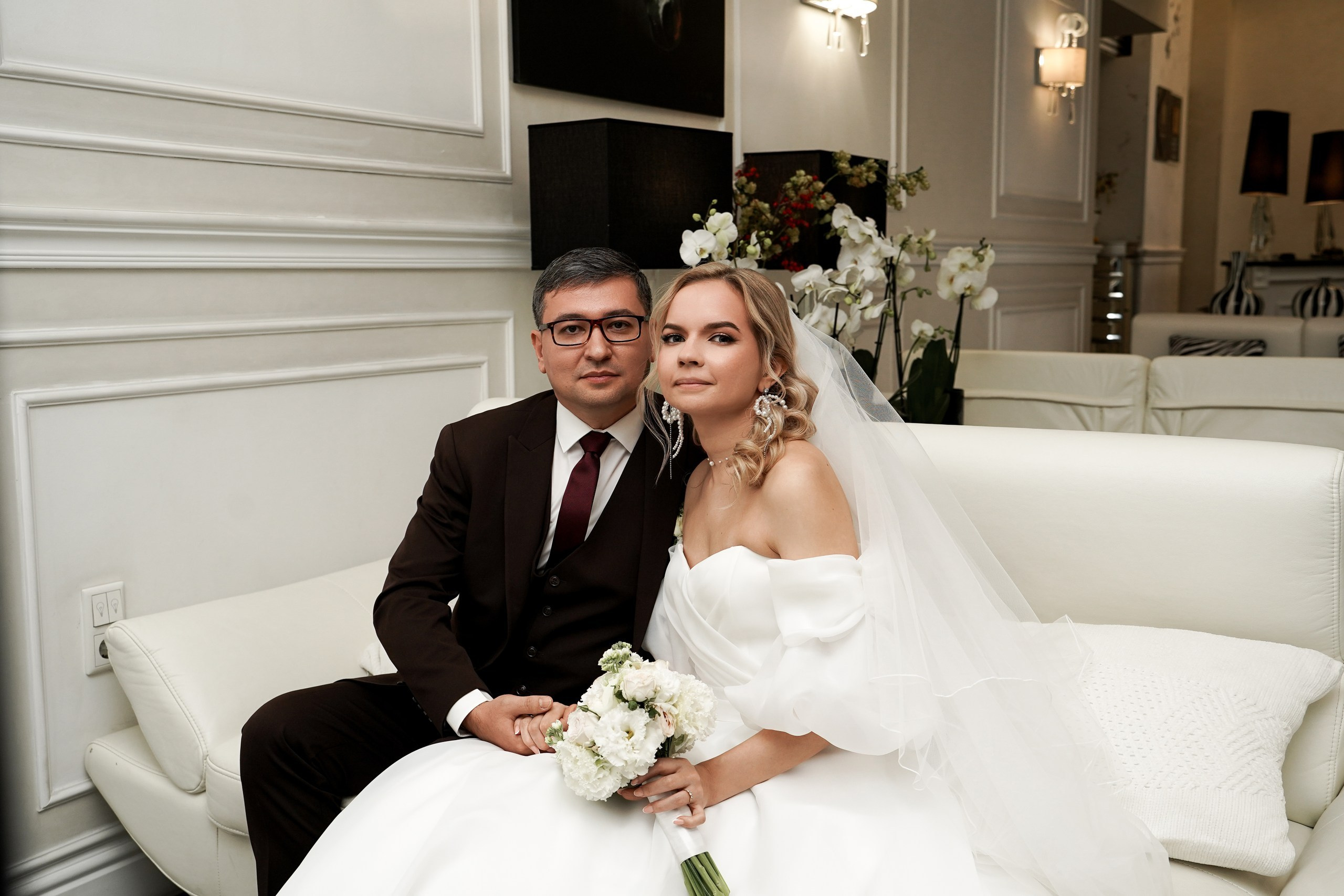 Свадебная фотосессия «4 часа». Отель Резиденция в Ростове-на-Дону. Кадры молодоженов на природе. Фотосессия банкета 1 час. Свадебный фотограф в Ростове-на-Дону. Таинство Крещения и Венчания, семейные фотосессии. Алёна Чёботова