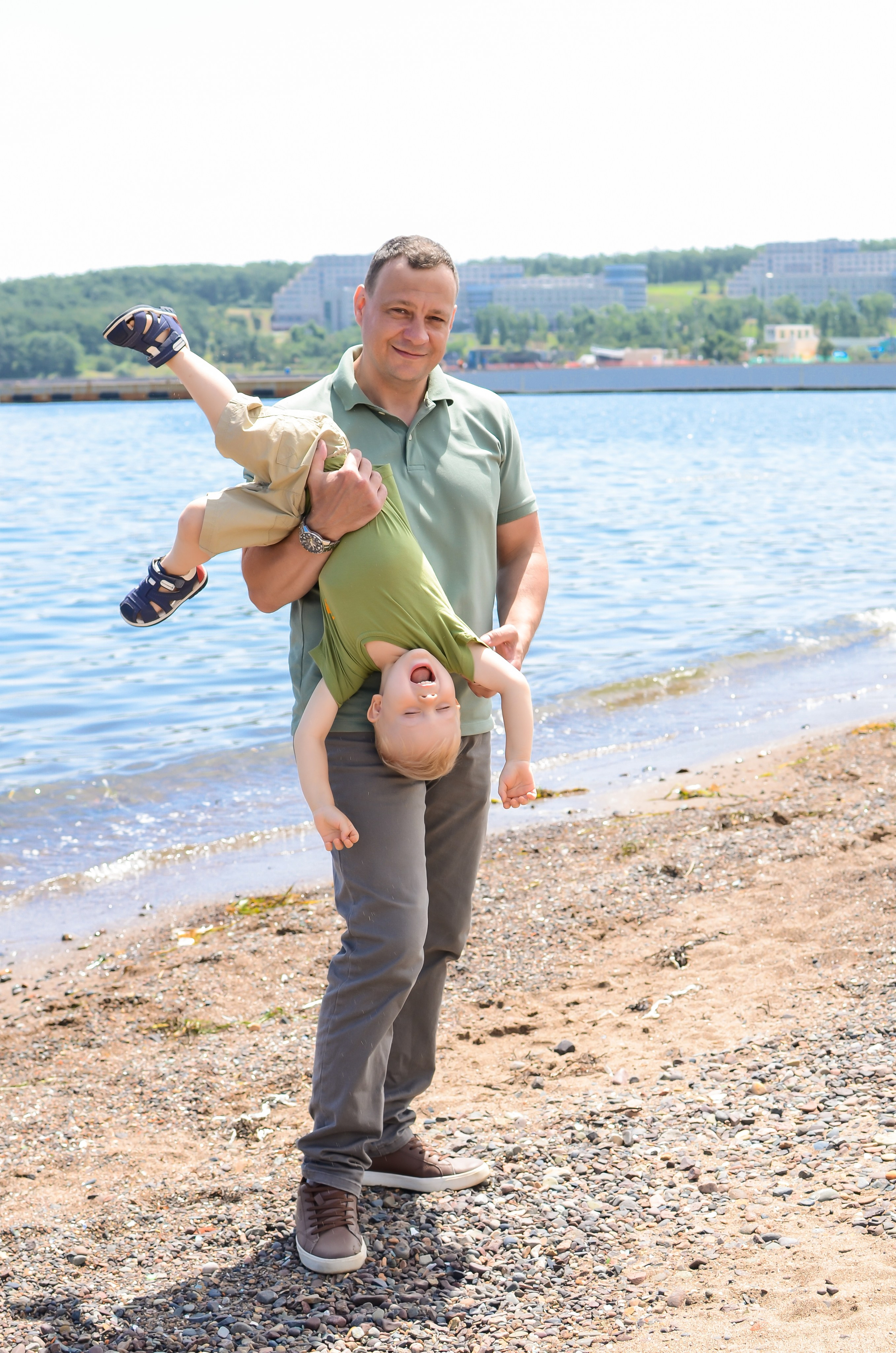 Семейная фотопрогулка Жени и Саши с сыном. Свадебный и семейный фотограф в Хабаровске Оксана Новикова