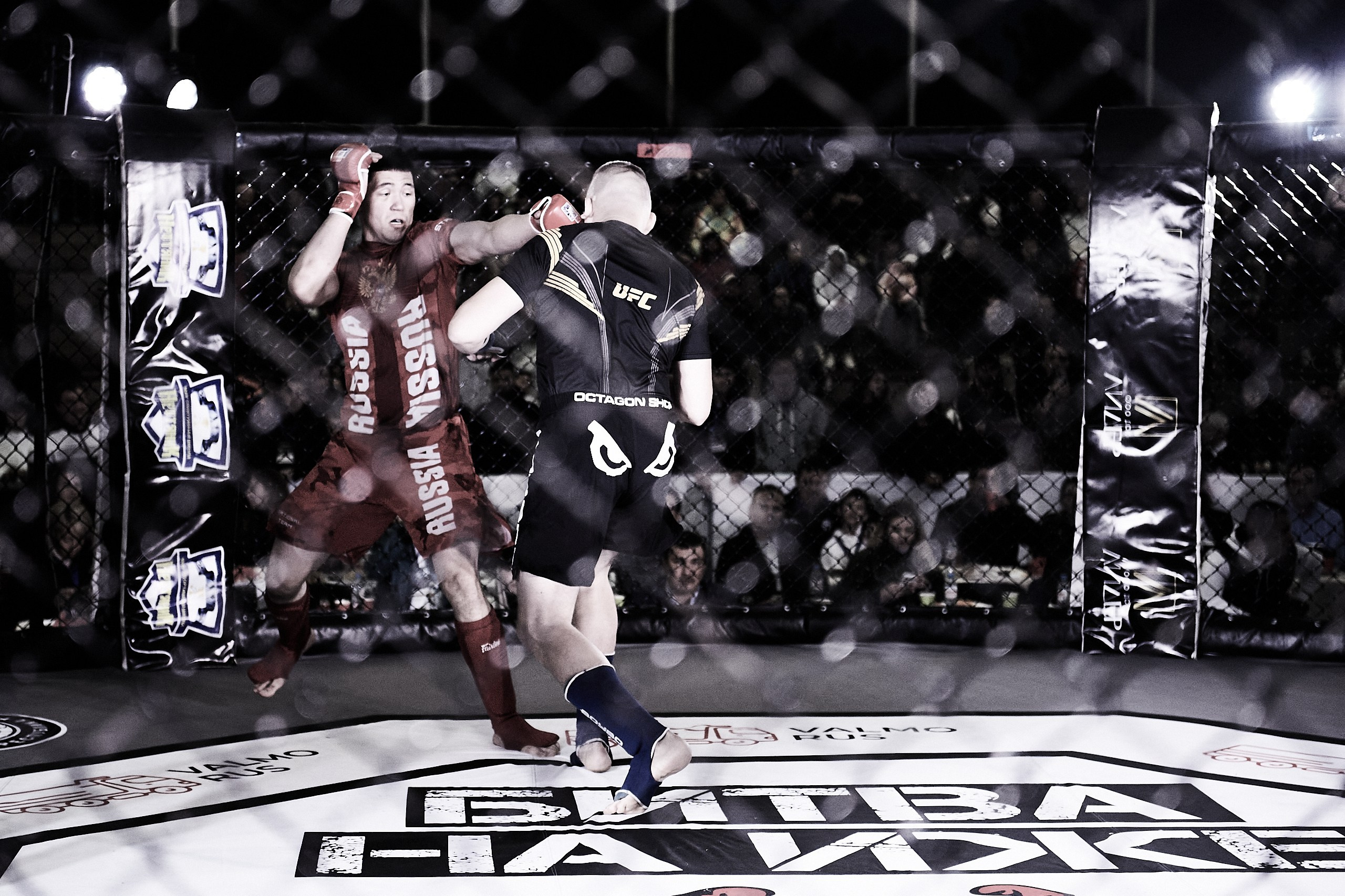 ММА. Битва на Иже-4. Спортивный репортажный фотограф в Ижевске Сергей Мерзляков