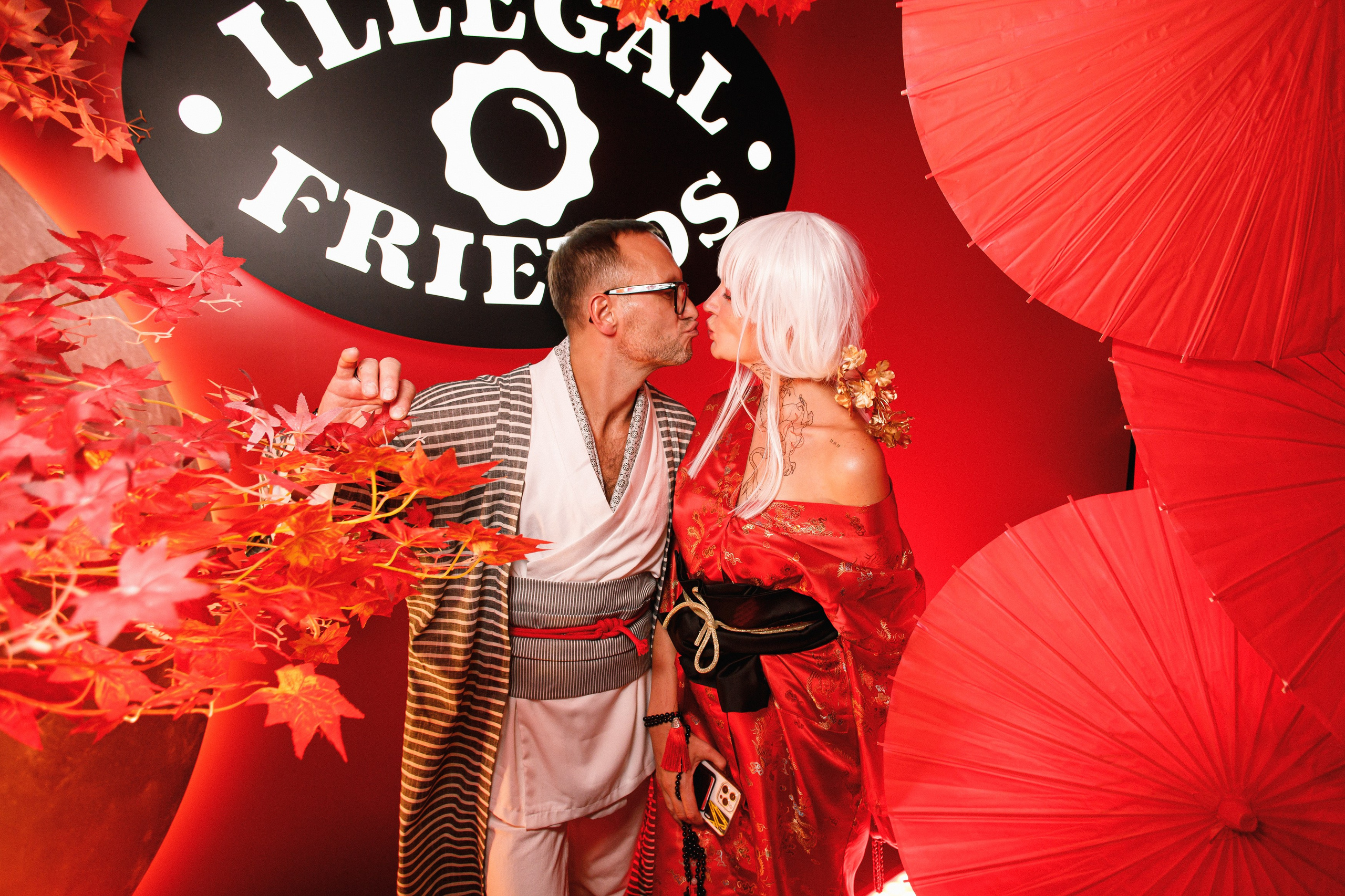 ILLEGAL FRIENDS | ASIA. СВОИ. ФОТООТЧЕТЫ-СОБЫТИЯ-МЕСТА