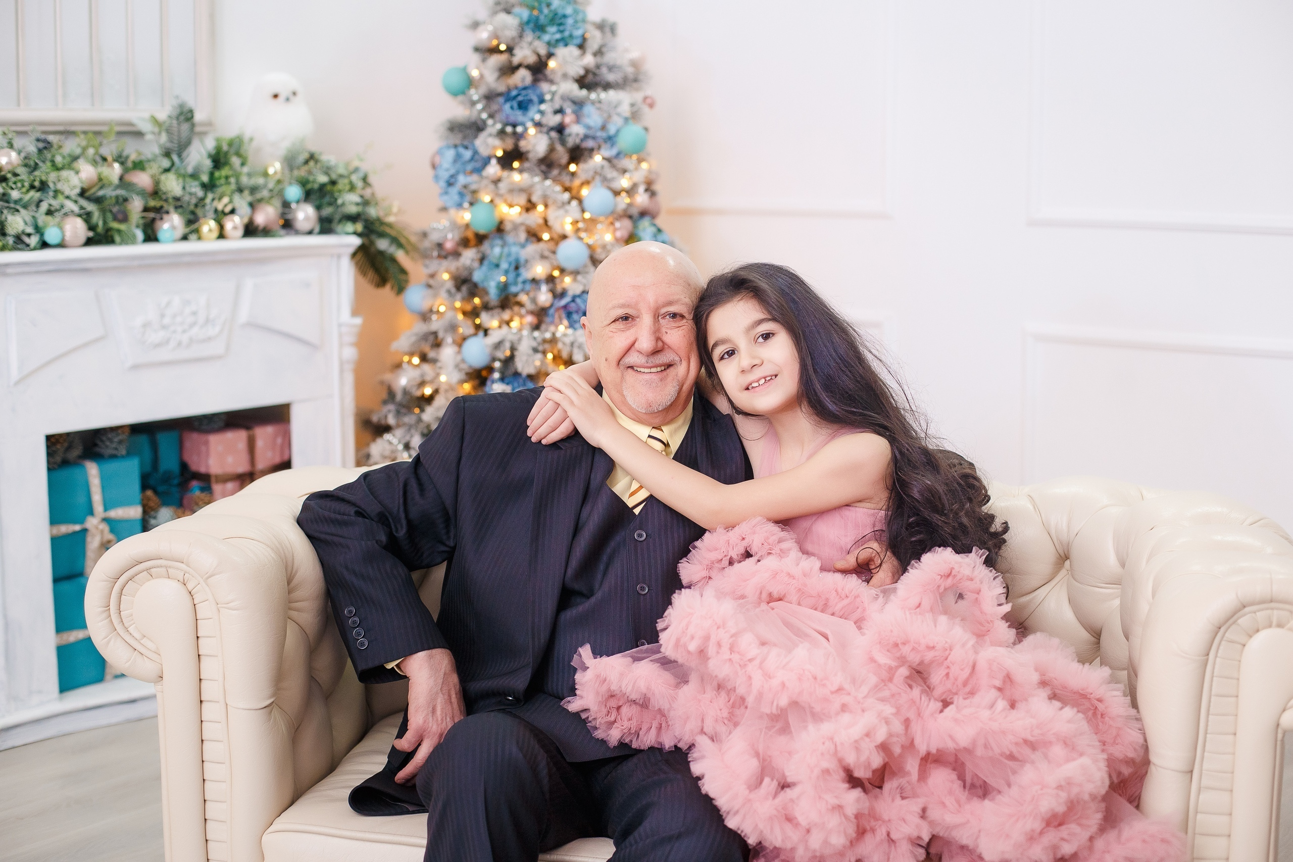 Семейная фотосессия в фотостудии и на природе в Твери. Свадебный и семейный фотограф в Твери и Тверской области