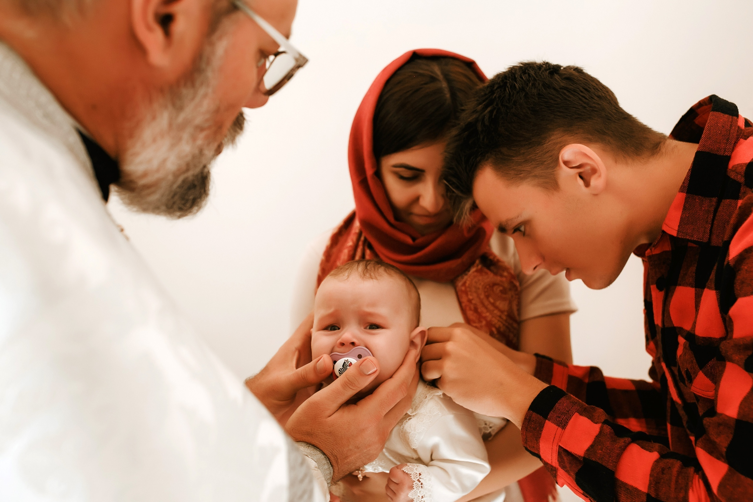 Фотосессия крещения и венчания в храмах Твери. Свадебный и семейный фотограф в Твери и Тверской области