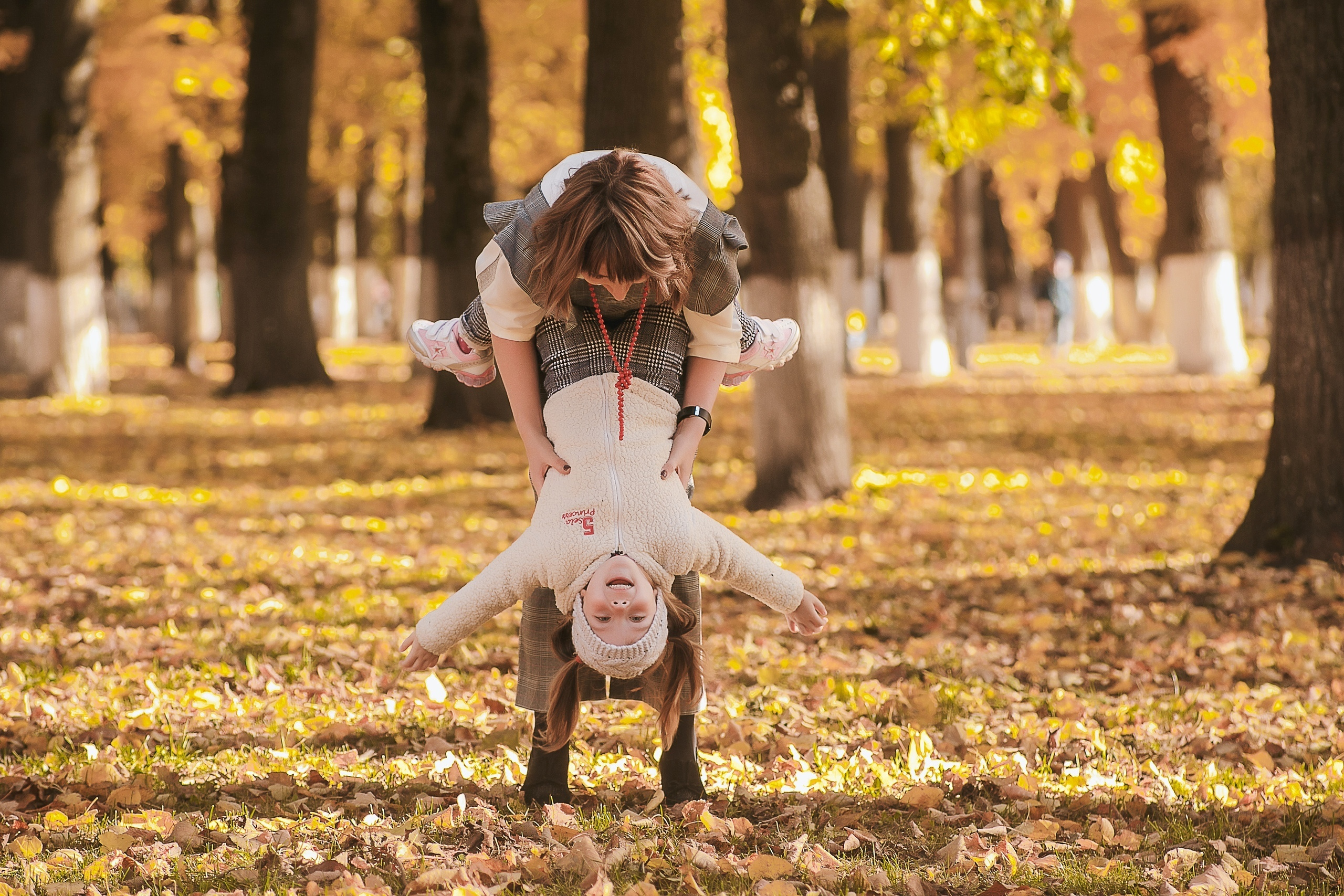 Семейная фотосессия в фотостудии и на природе в Твери. Свадебный и семейный фотограф в Твери и Тверской области