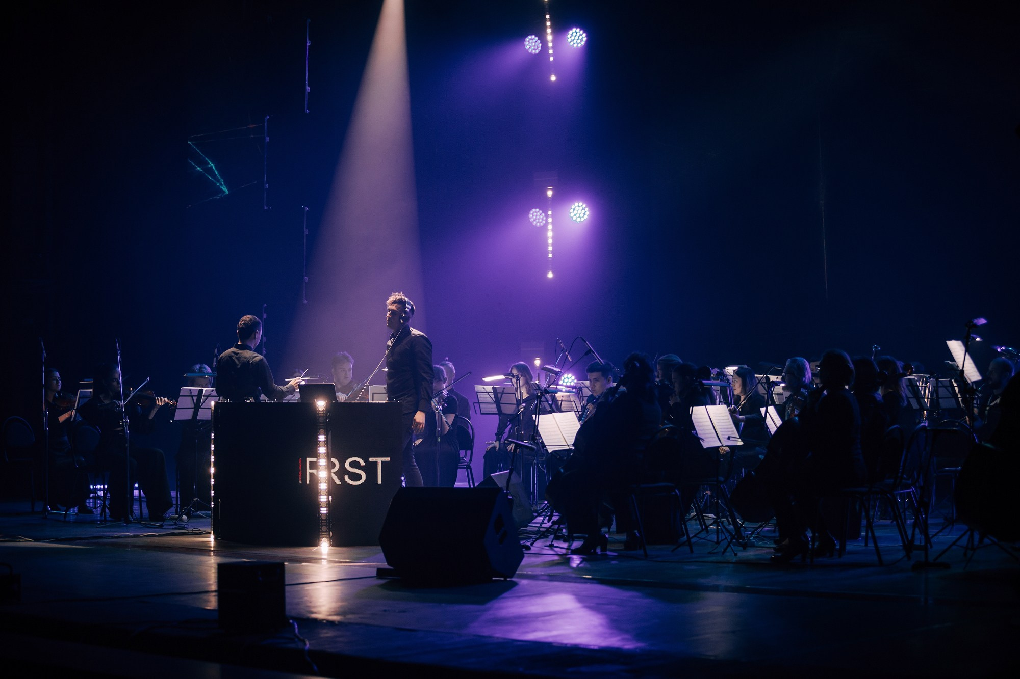 Концерт DJ Илья First. Свадебный фотограф Челябинск, Екатеринбург, Курган — Виктор Слуднов