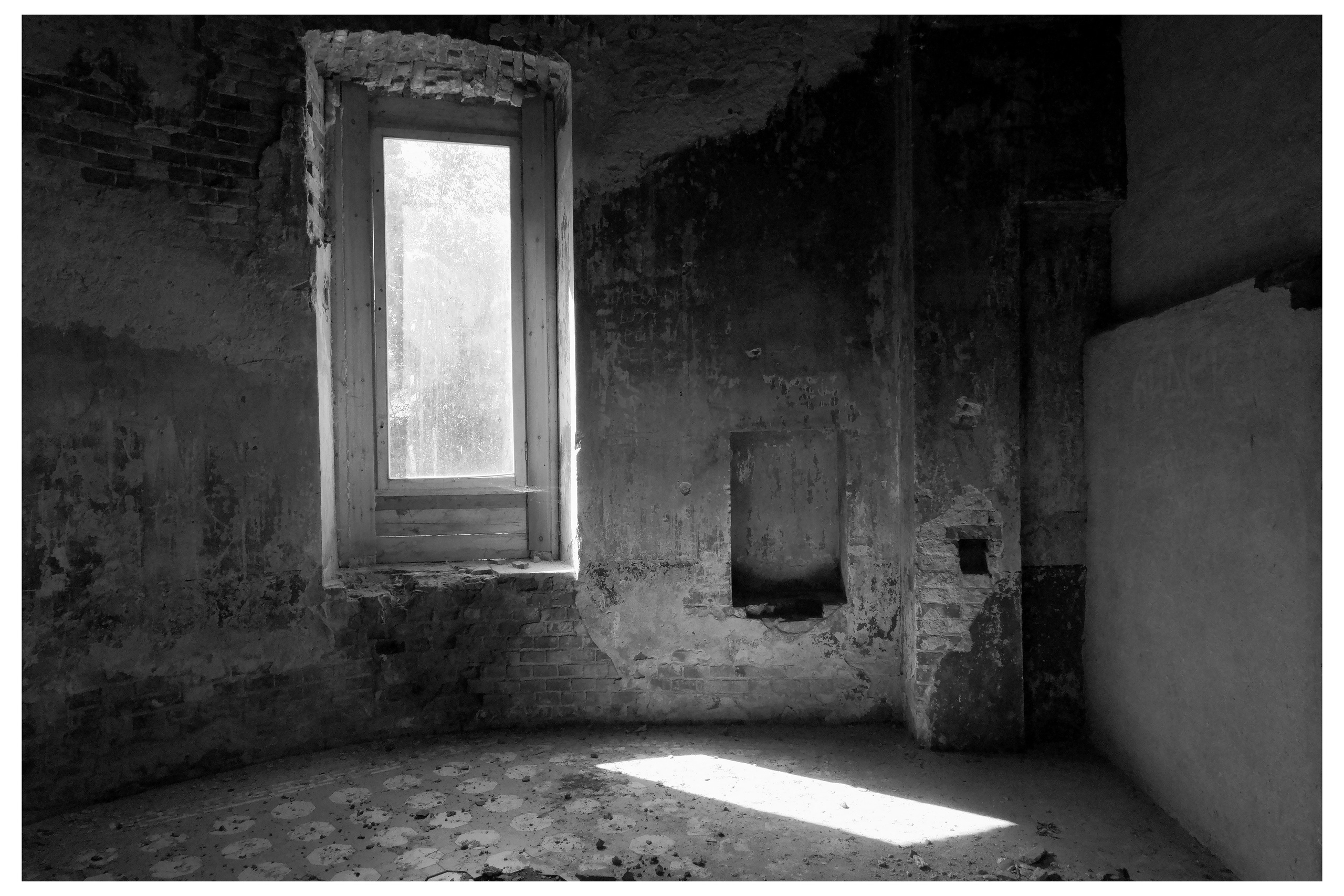 ANNA — PHOTOGRAPHER