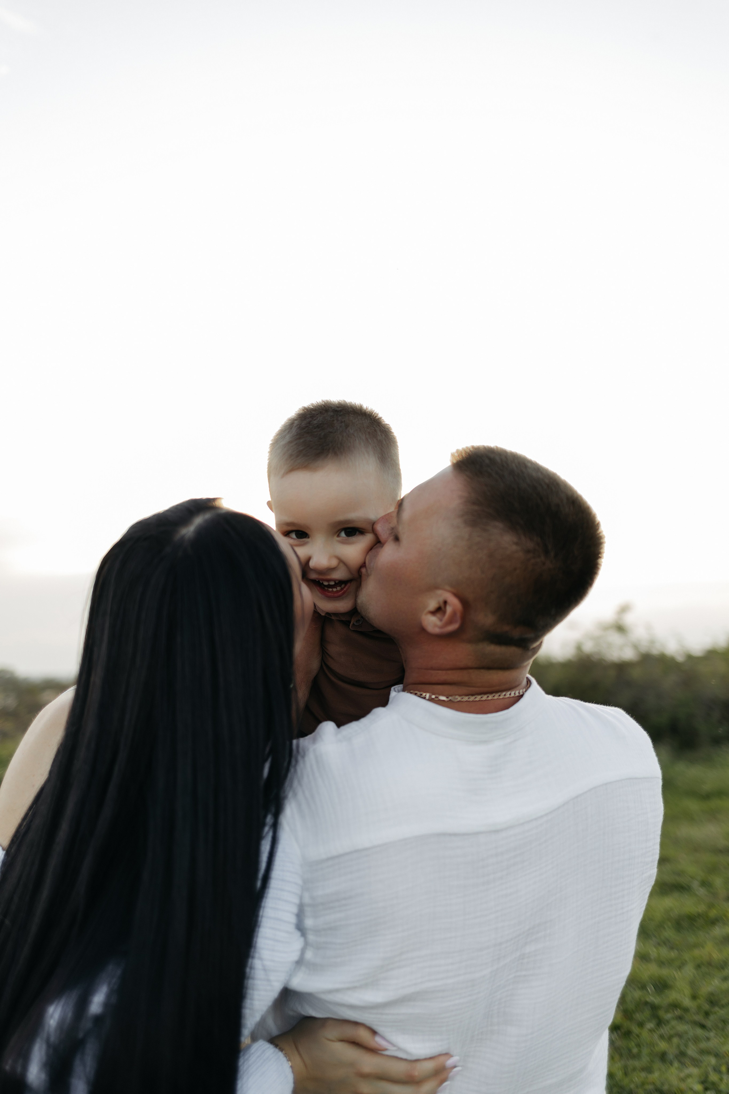 Вика, Артем и Ярик. Свадебный фотограф в Пскове и Санкт-Петербурге | Анна Голикова