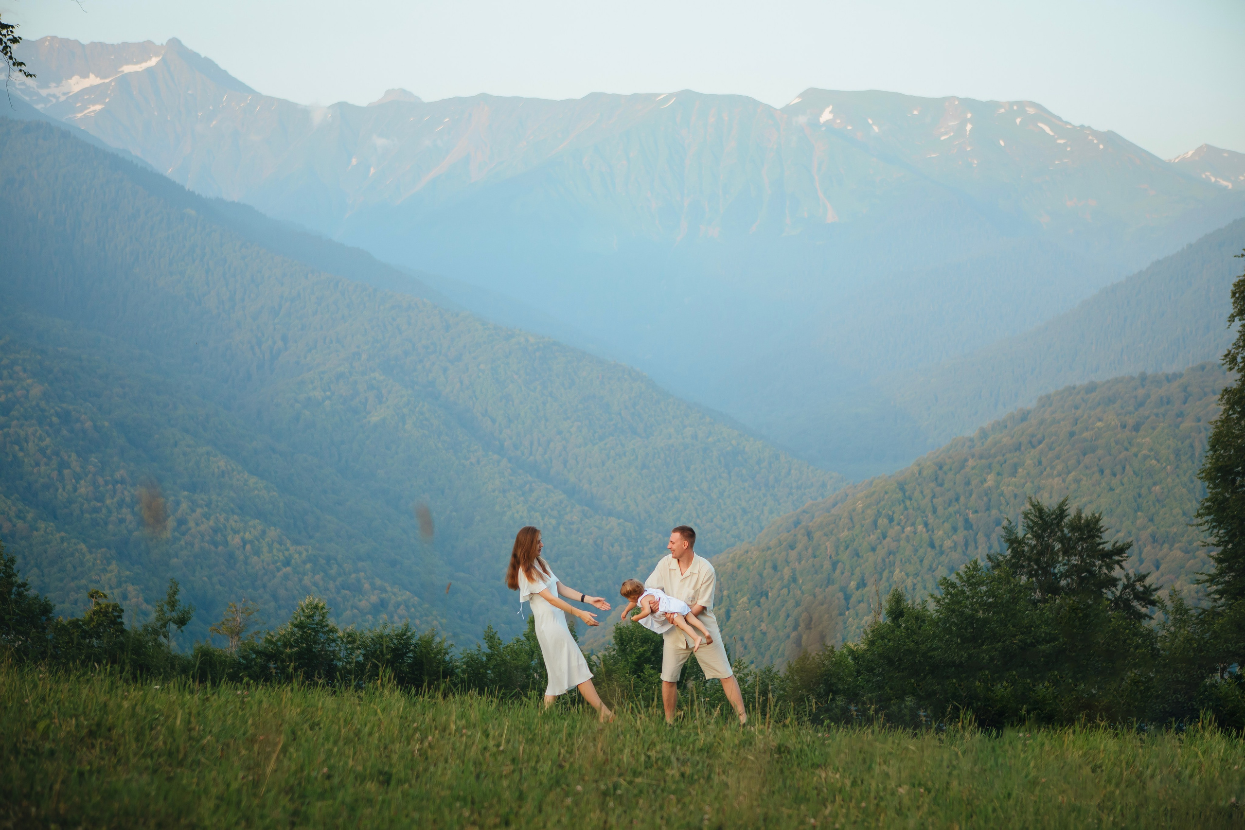Рожденные улыбаться. Семейный и свадебный фотограф Сочи Адлер Сириус Красная поляна