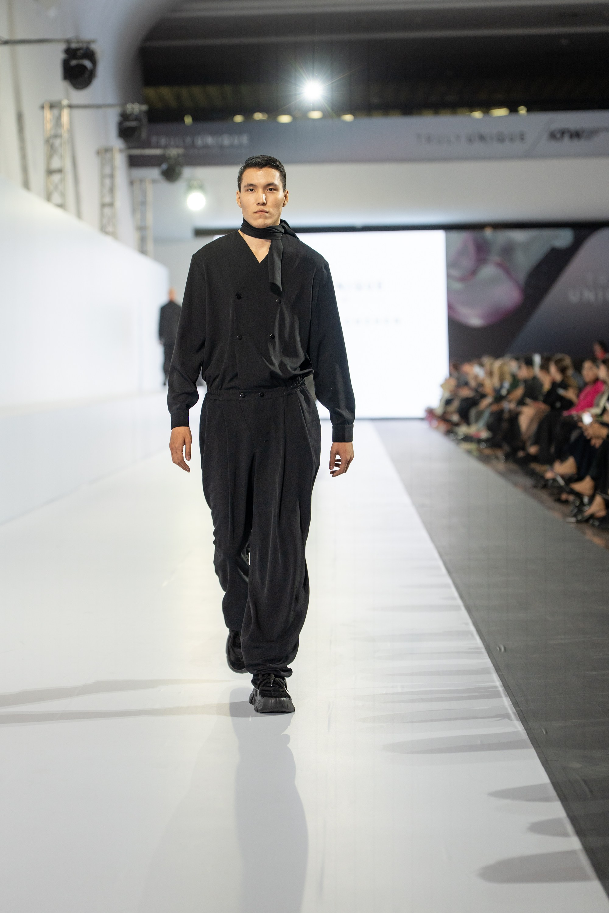 Truly Unique by Alexey ChZhen. Сайт Алматинского НЮ АРТ, будуар и фэшн фотографа Дениса Карпенко