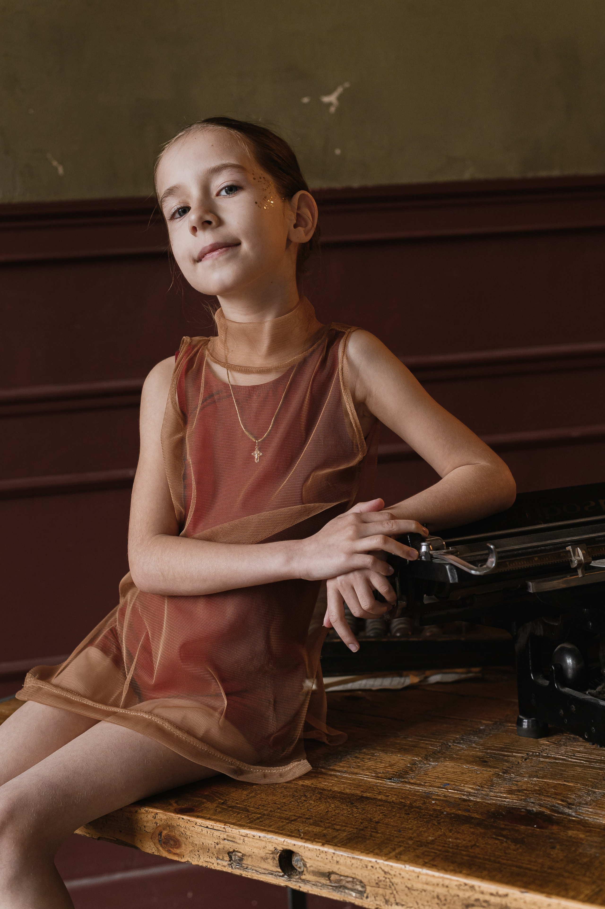 ВВЕРХ ДНОМ. SCULPTURE. Профессиональный репортажный, коммерческий фотограф в Санкт-Петербурге