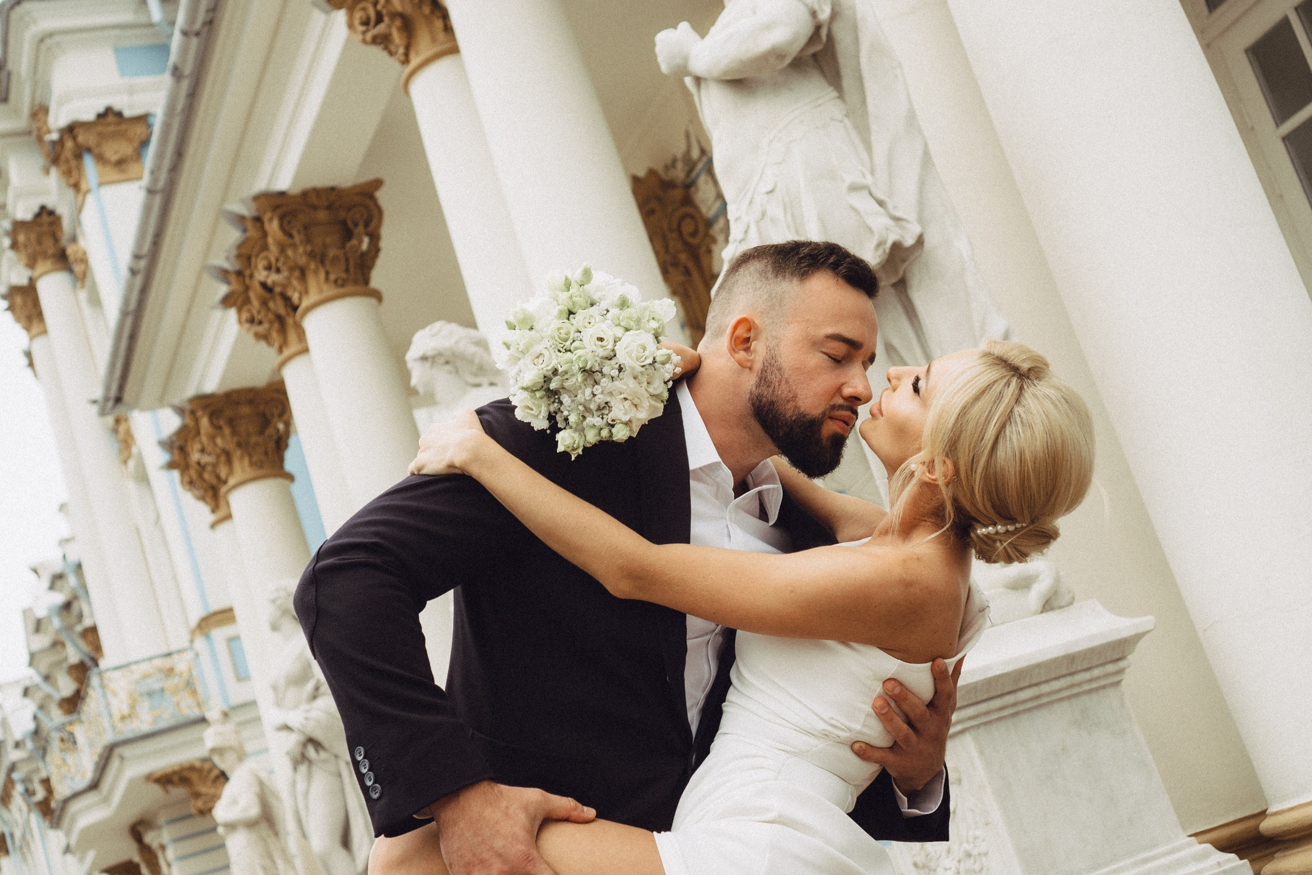 СВАДЕБНАЯ ИСТОРИЯ В ГОРОДЕ ПУШКИН ВОЗЛЕ ЕКАТЕРИНИНСКОГО ДВОРЦА И В ПАРКЕ. Профессиональный фотограф, Санкт-Петербург — Виктория Богомолова