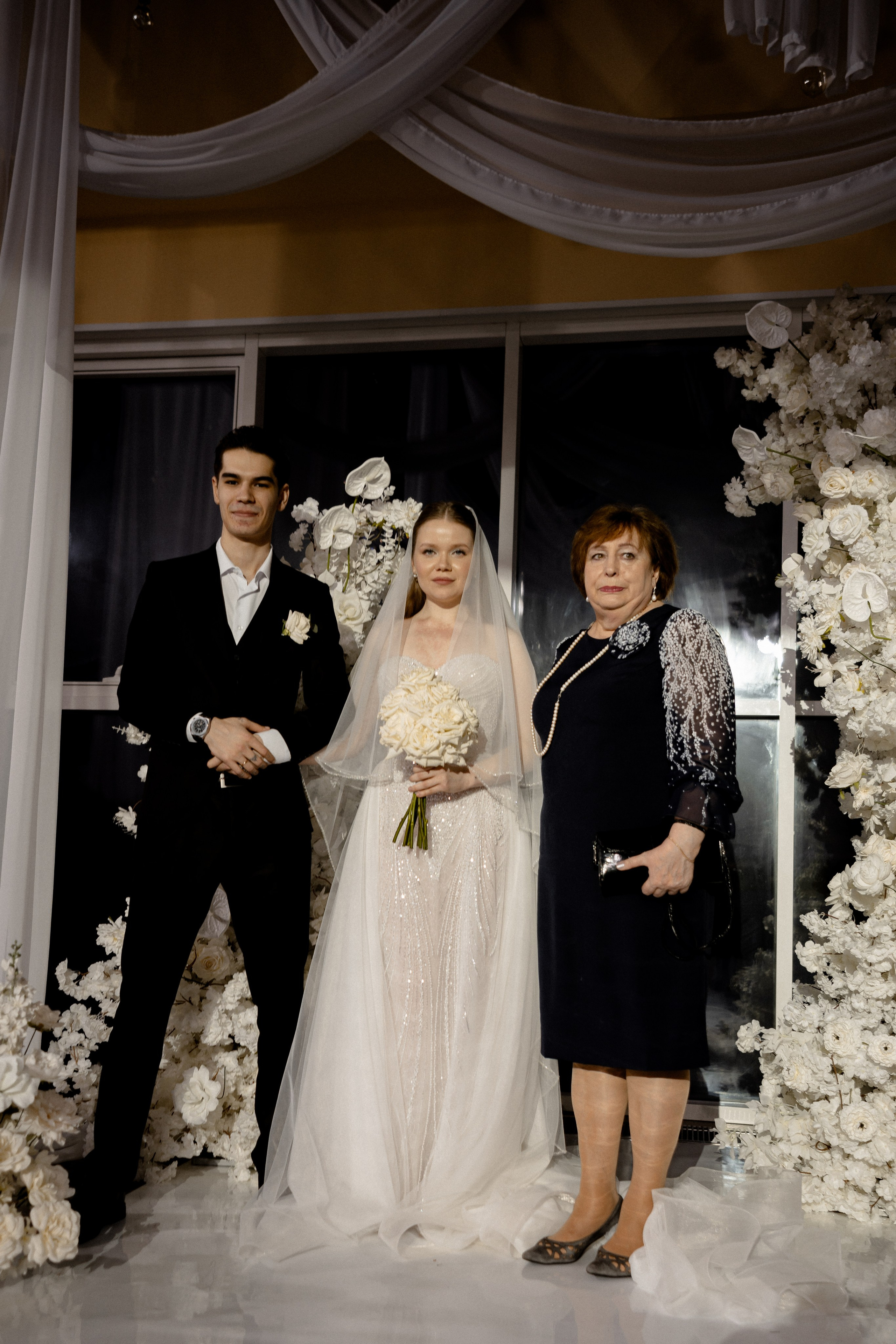 СВАДЕБНАЯ СЬЕМКА СБОРОВ В ОТЕЛЕ И ВЫЕЗД НА ЦЕРЕМОНИЮ (СНЯТО В СИБИРЕ В НИЖНЕВАРТОВСКЕ). Профессиональный фотограф, Санкт-Петербург — Виктория Богомолова