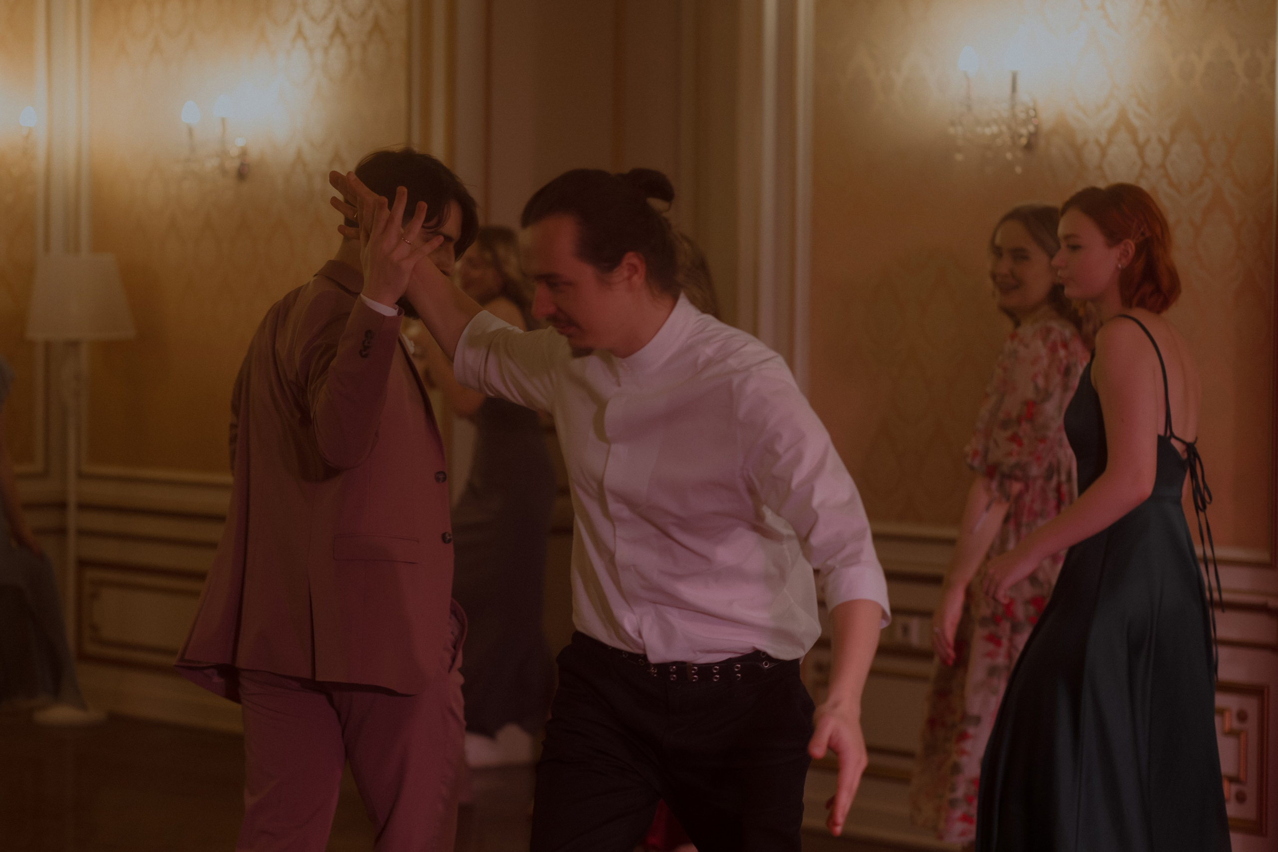 Welcome back to your own dinner party. Фотограф Лия Козловская Минск