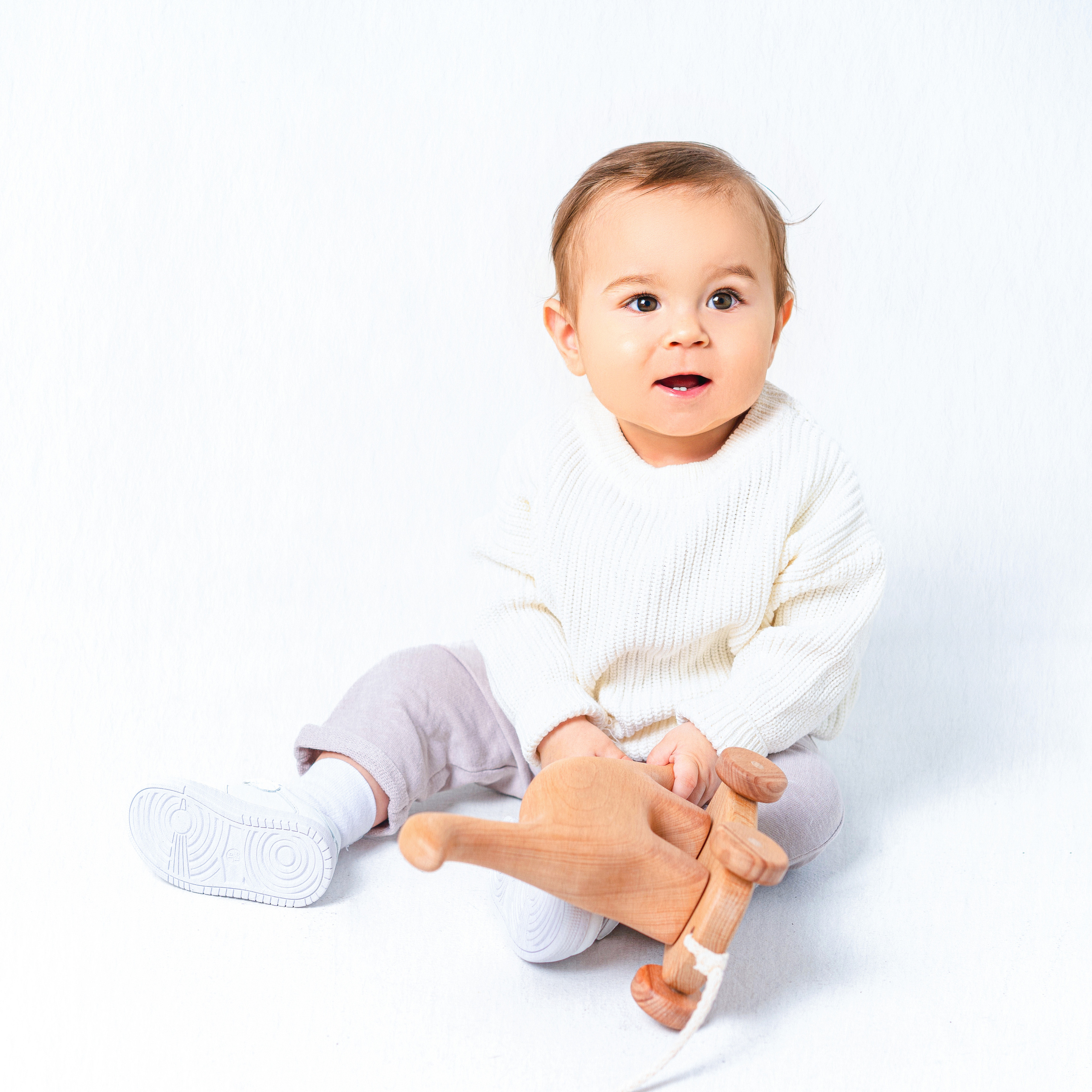 Фотосессия годика в стиле минимализм