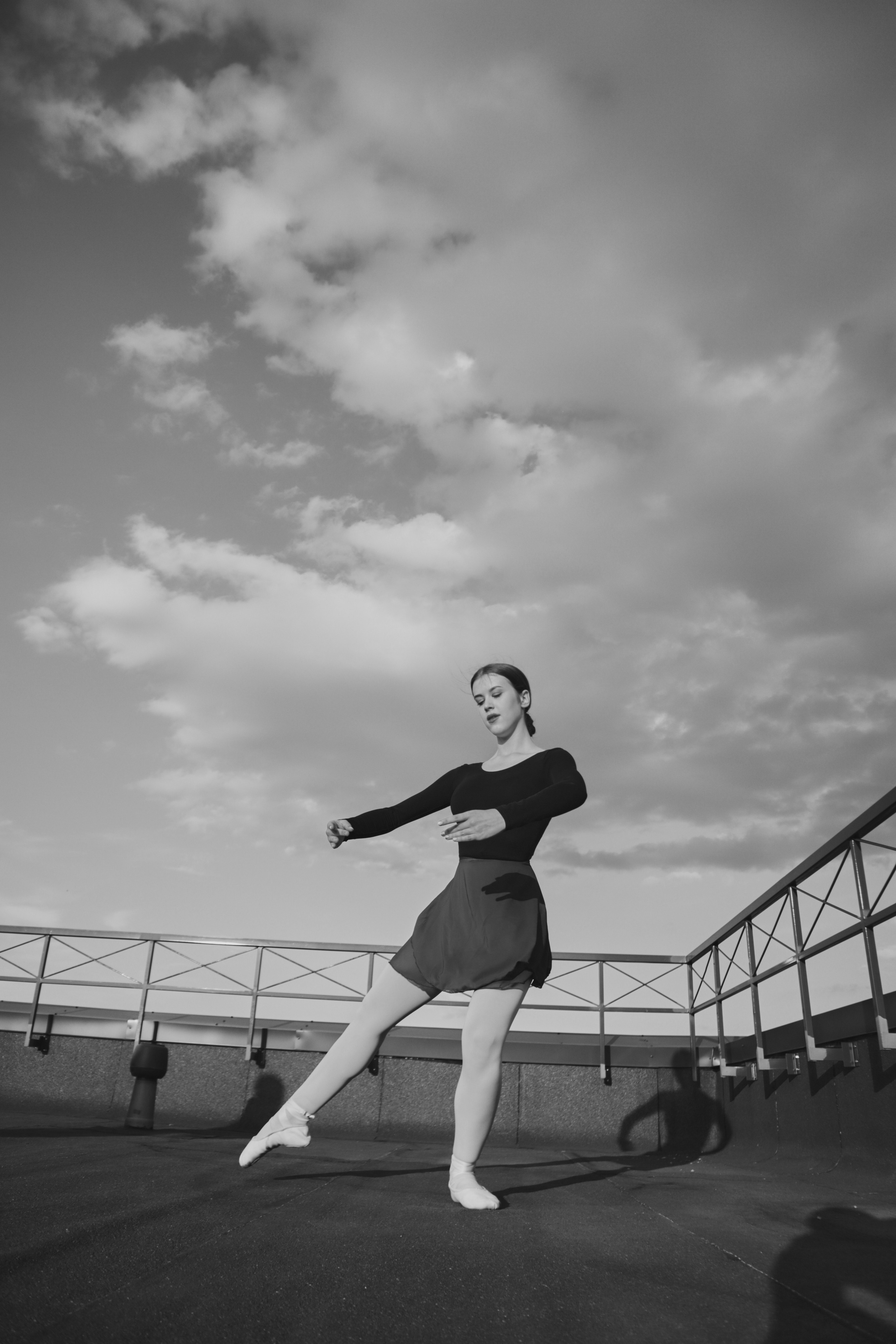 девушка чб фото