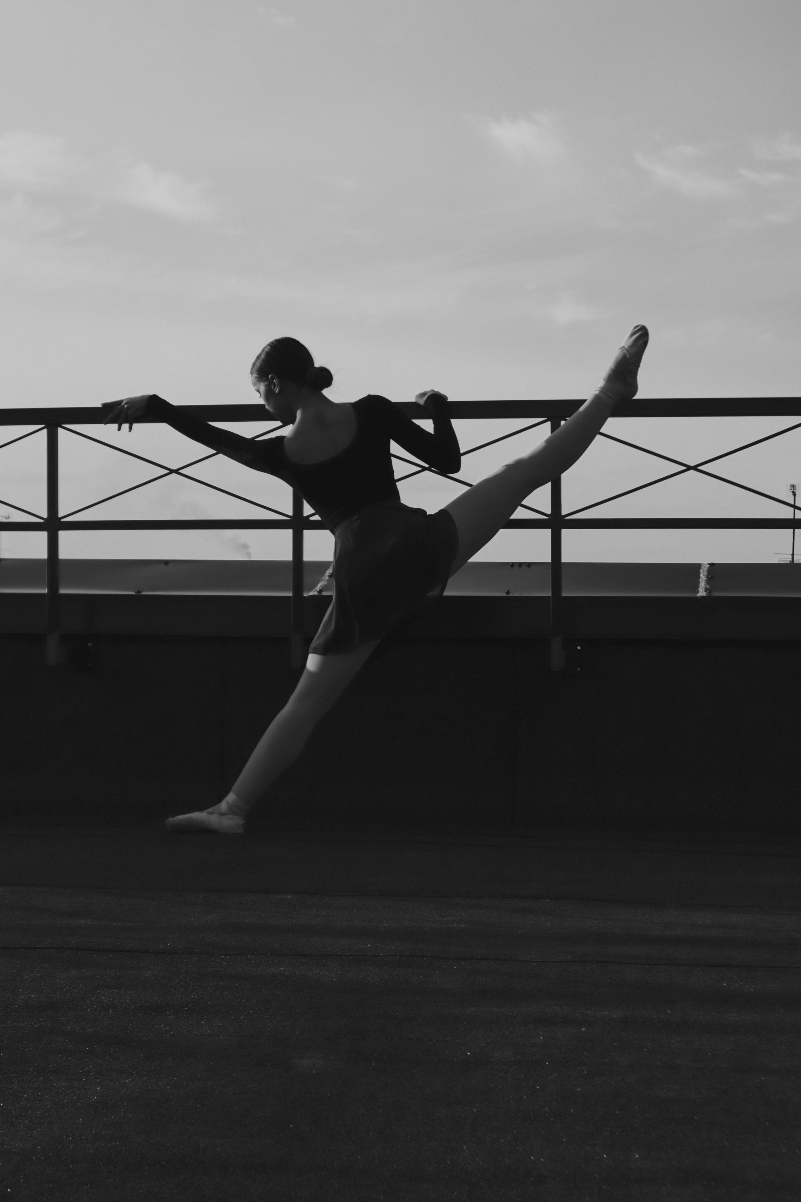 балет тренировка чб