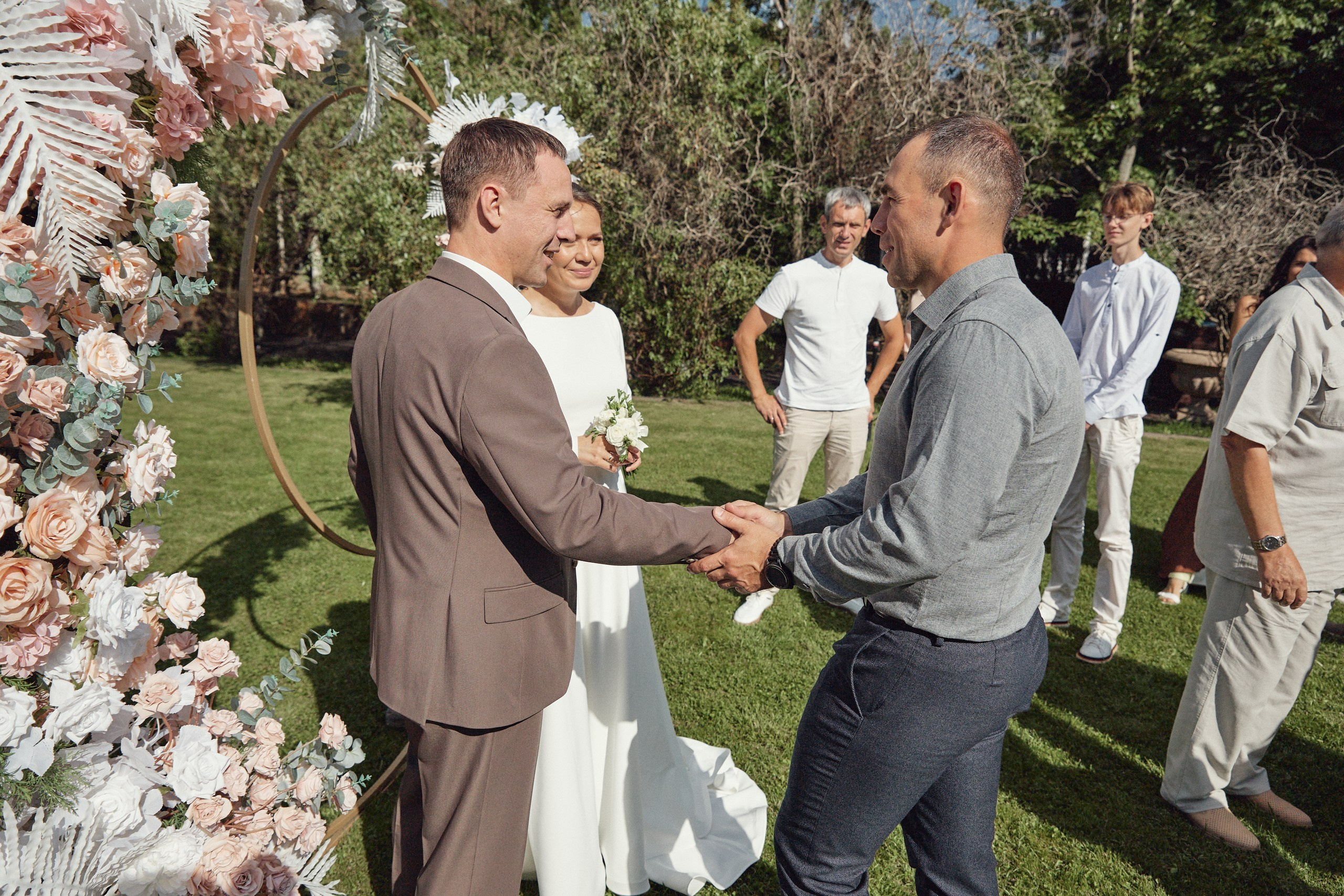 Счастье здесь. Свадебный фотограф Антон Артюшин. Работаю в Нижнем Новгороде и Москве