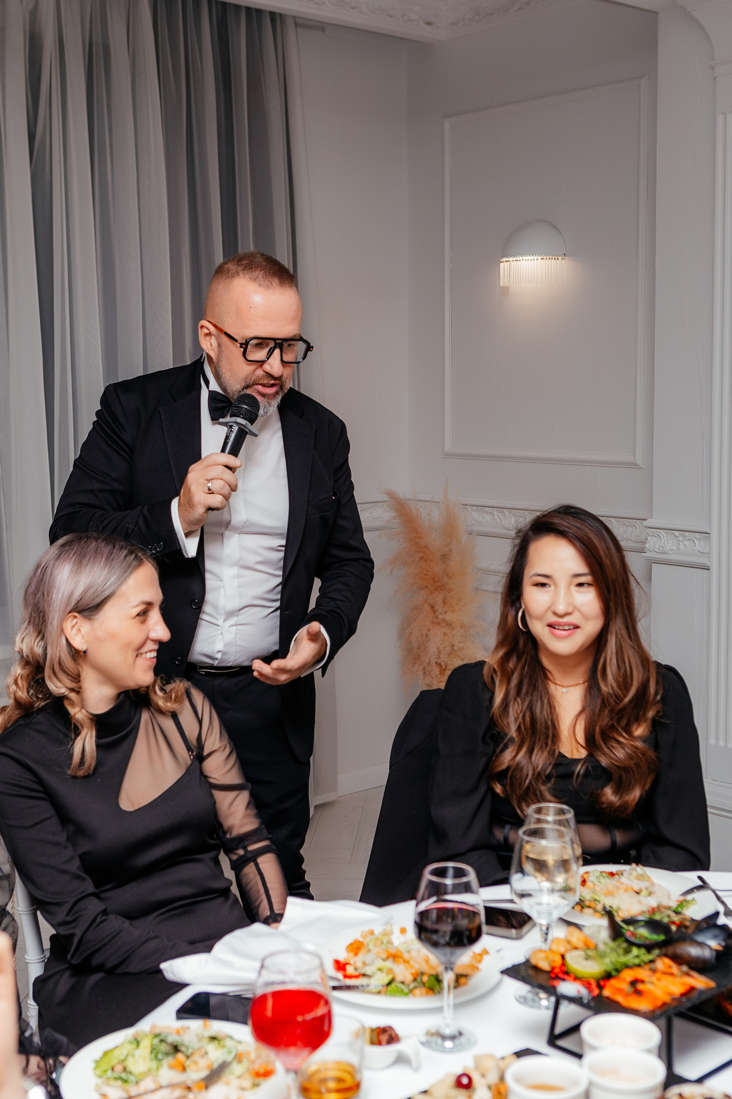 Юбилей стоматологии. Контент фотограф, съемка для маркетплейсов, фуд съемка и репортажи в Новосибирске Ралия Галеева