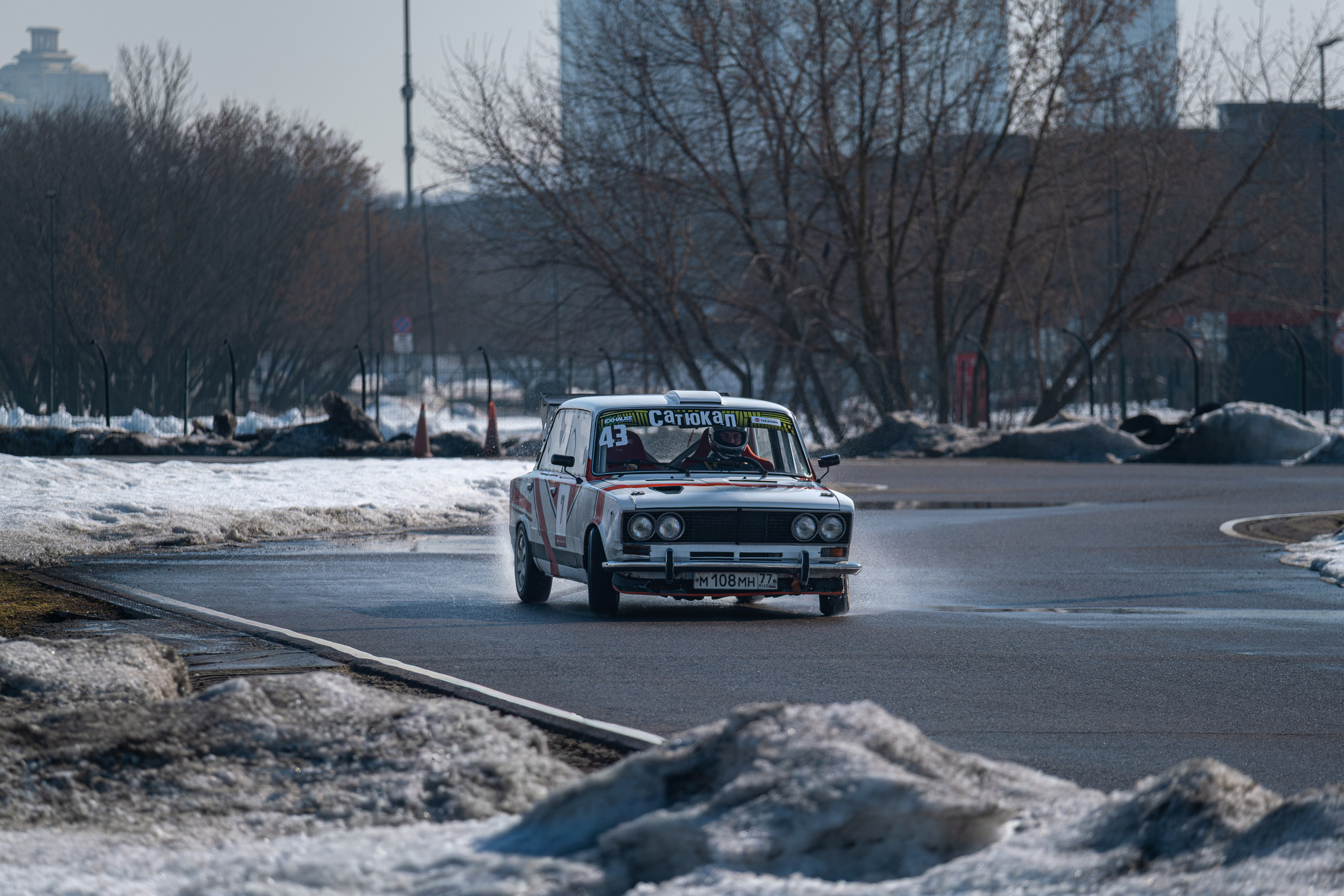 Спортивная автомобильная съемка. Malenkyia