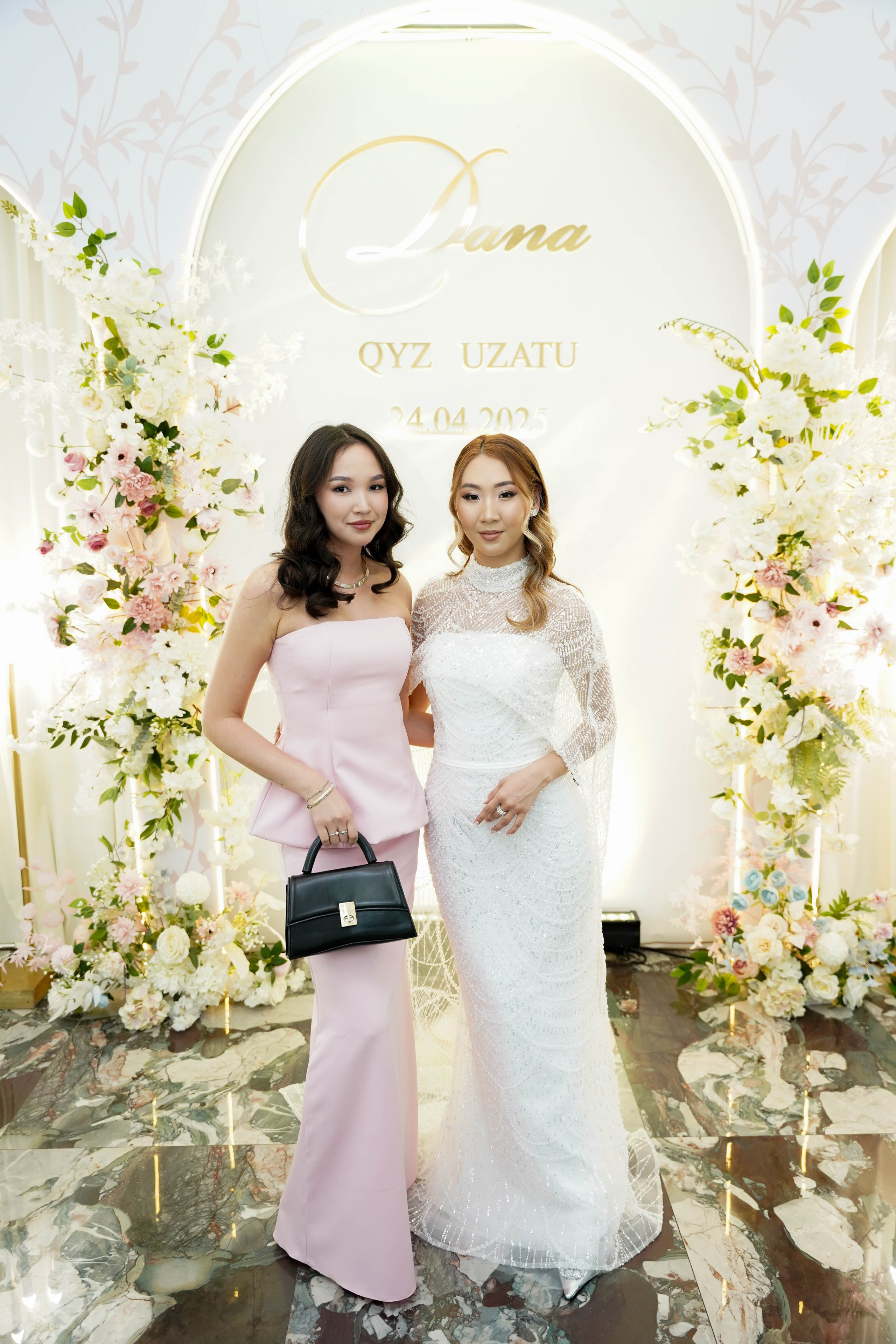 Dana uzatu. Фотограф Ернар Ержанов