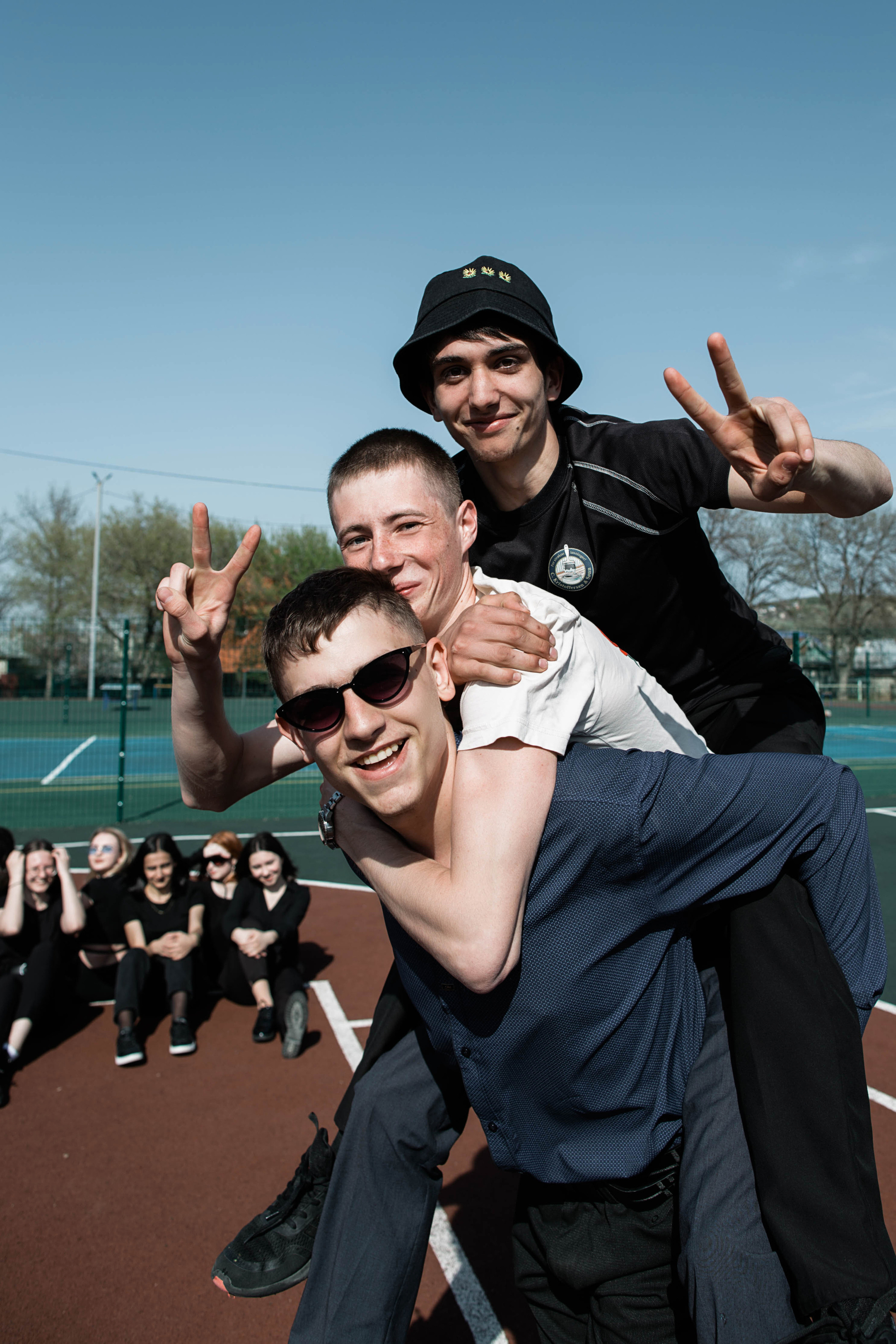 Выпускные альбомы для 9-11 класса Саратов. Выпускные альбомы Саратов Энгельс фотограф Титова Ирина