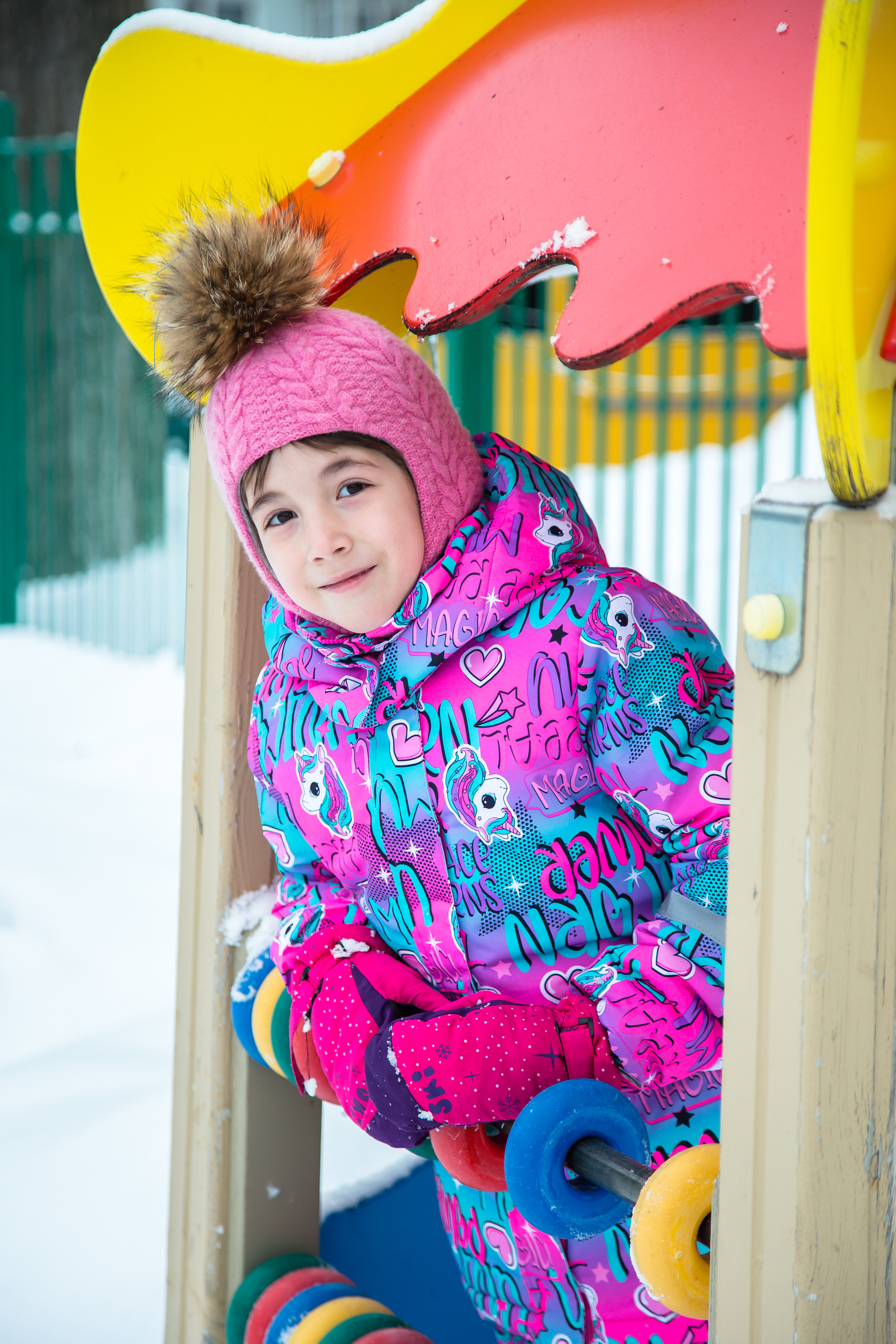 зимний портрет ребенка в детском саду