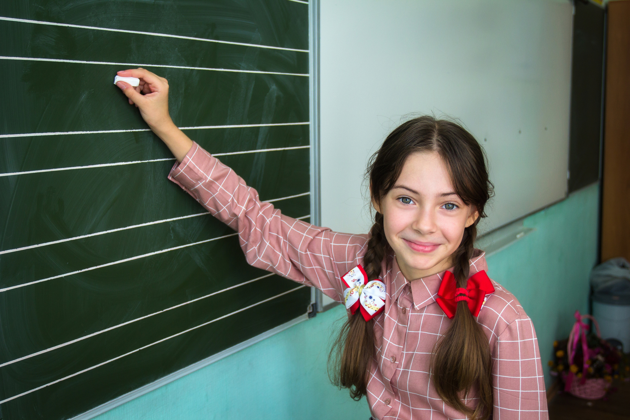 Выпускные альбомы 4класс. Выпускные альбомы Саратов Энгельс фотограф Титова Ирина