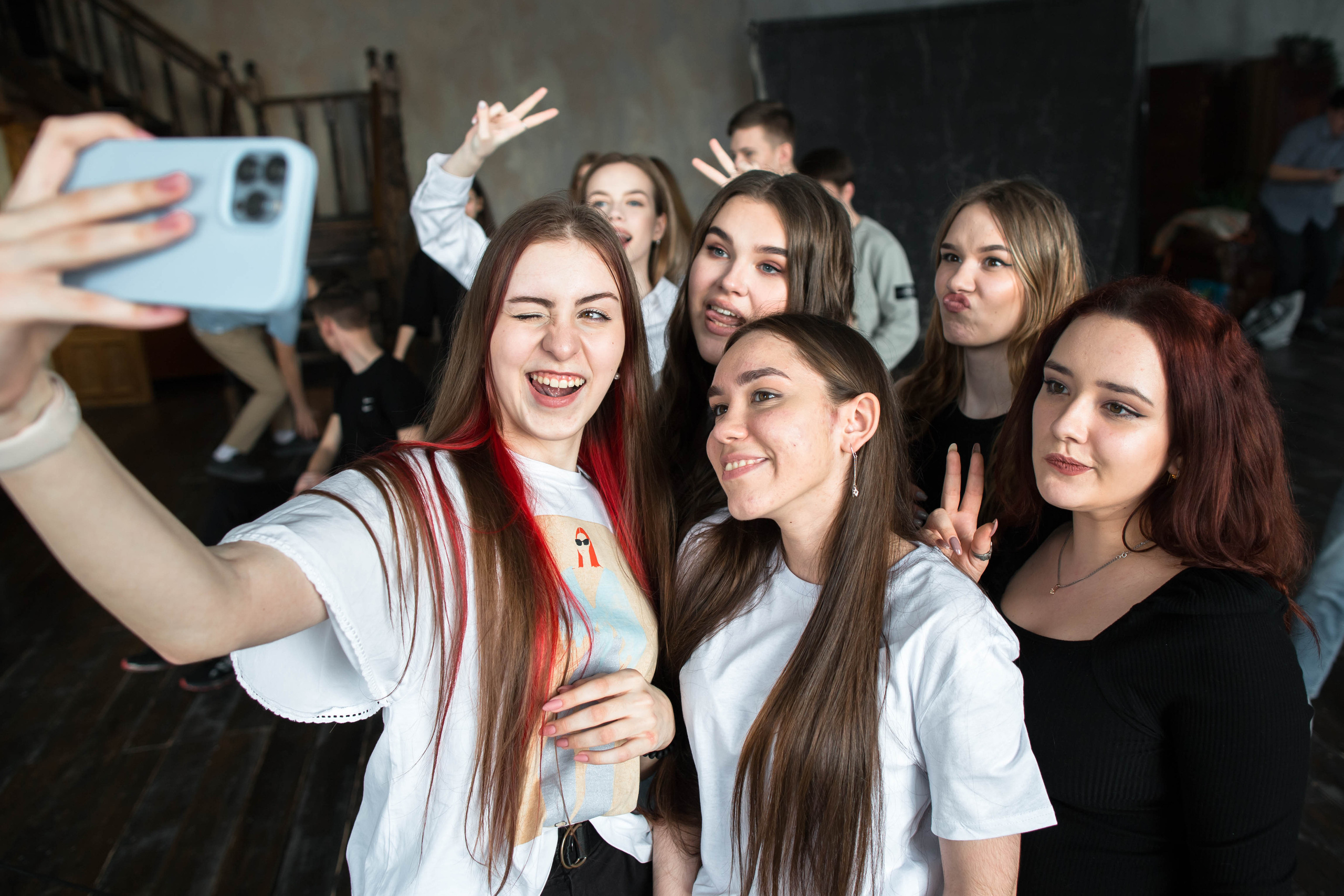 Фотосессия на выпускной альбом 11 класс Саратов. Выпускные альбомы Саратов Энгельс фотограф Титова Ирина