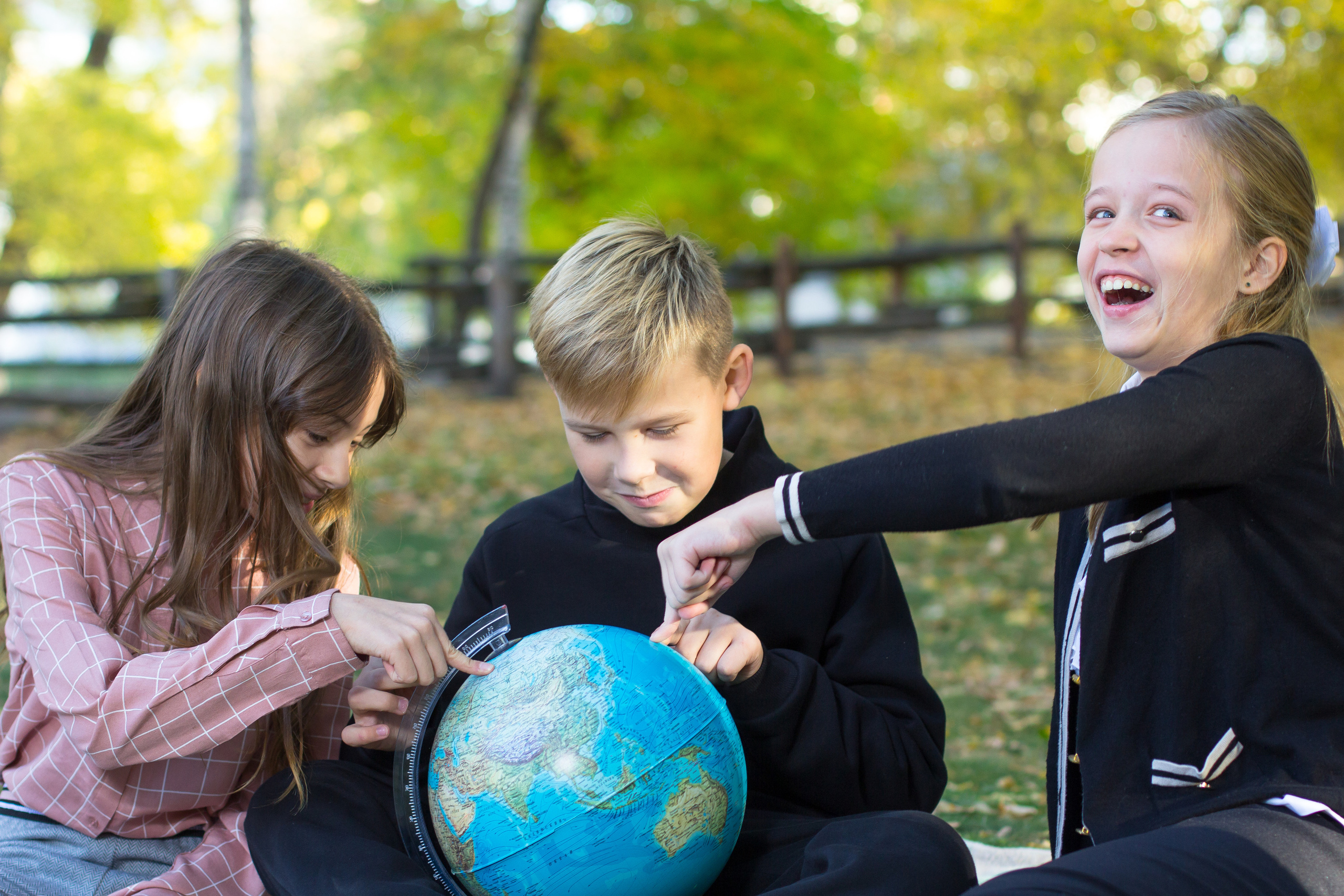 Выпускные альбомы 4класс. Выпускные альбомы Саратов Энгельс фотограф Титова Ирина