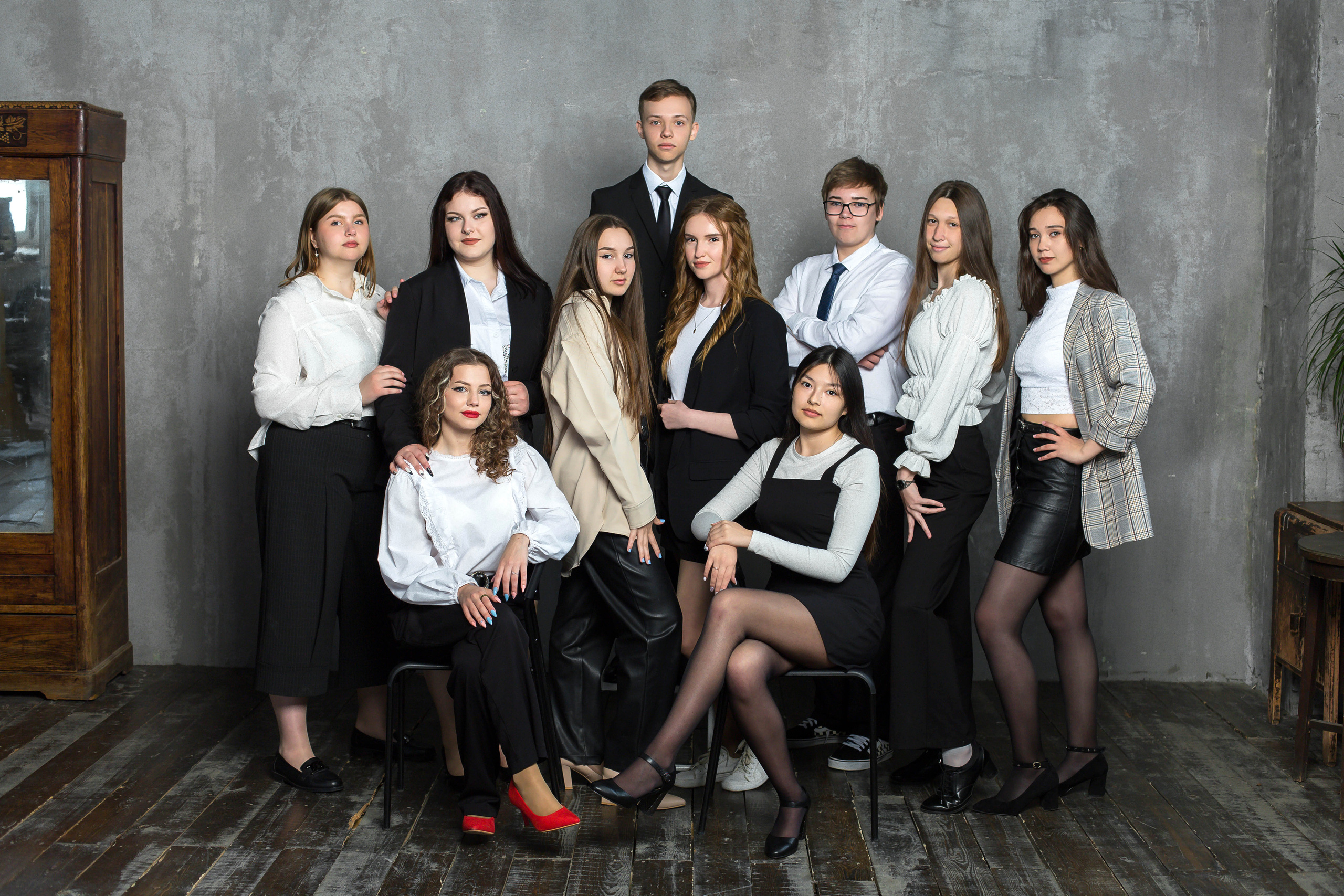 Фотосессия на выпускной альбом 11 класс Саратов. Выпускные альбомы Саратов Энгельс фотограф Титова Ирина